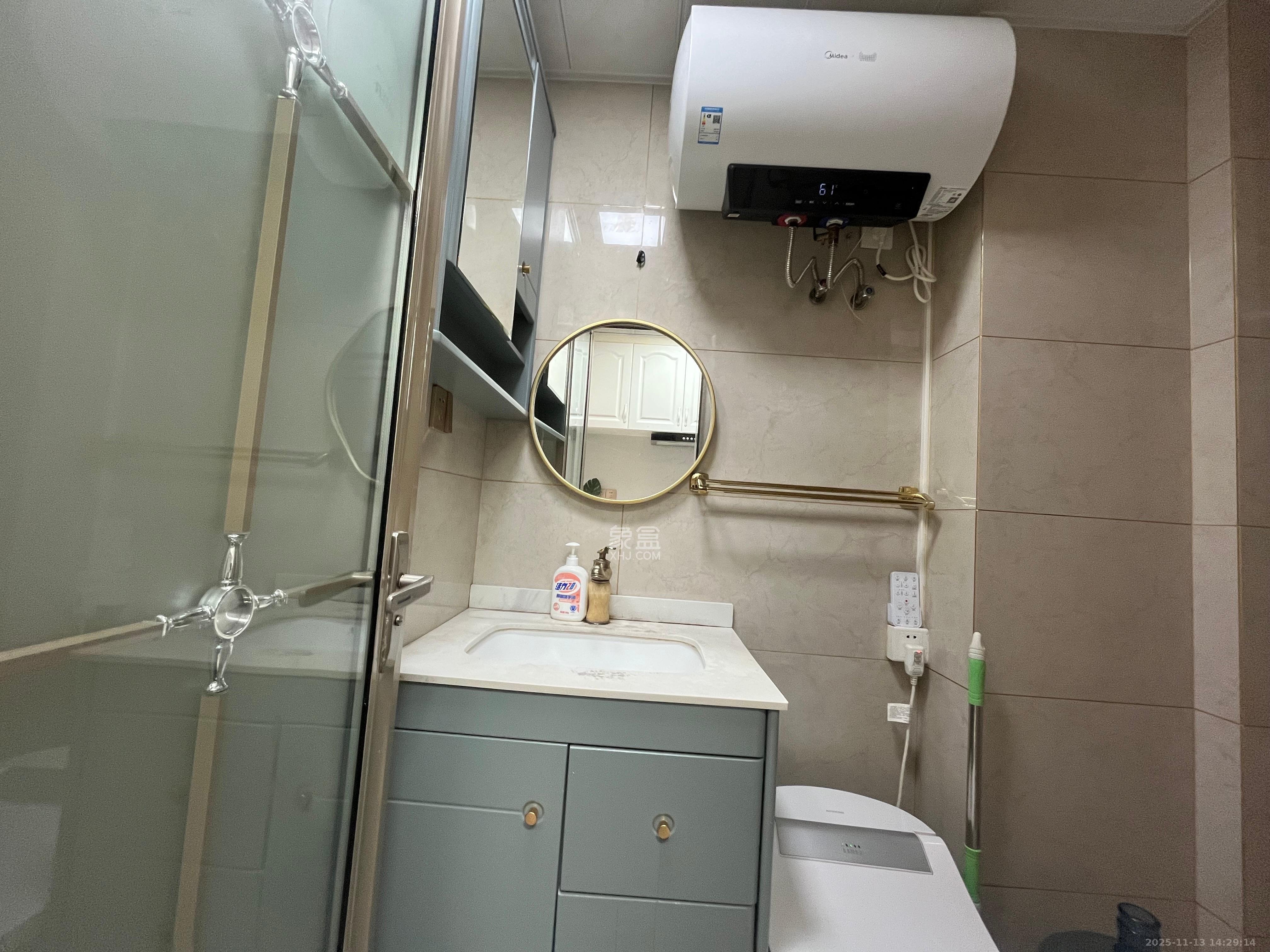 东盈商业广场（华泉城市广场）  1室1厅1卫    1600.0元/月室内图