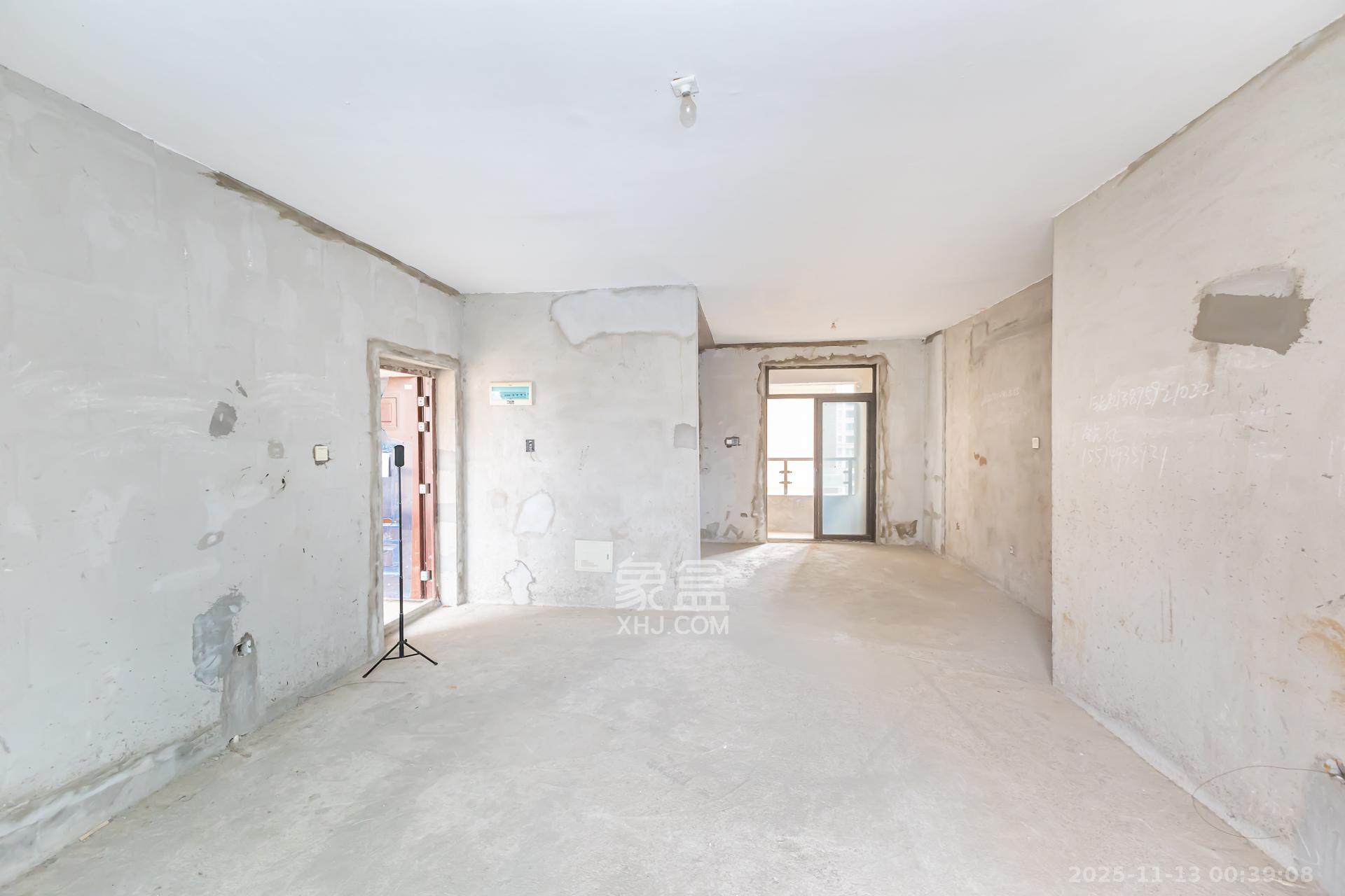 润和又一城 1室0厅0卫 88.0万 润和又一城 1室0厅0卫 88.0万客厅