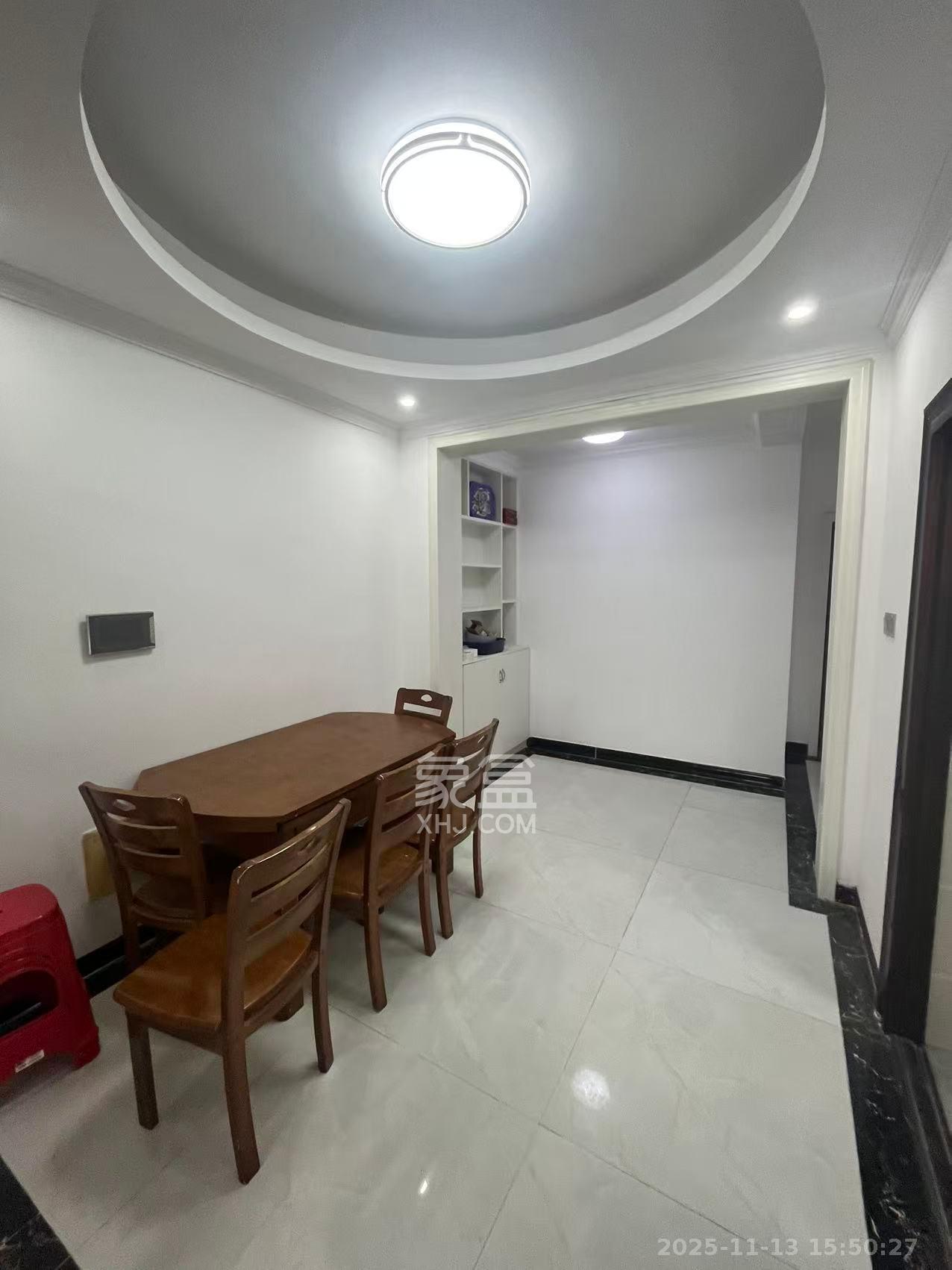 泊爱蓝湾  3室2厅2卫    3000.0元/月室内图