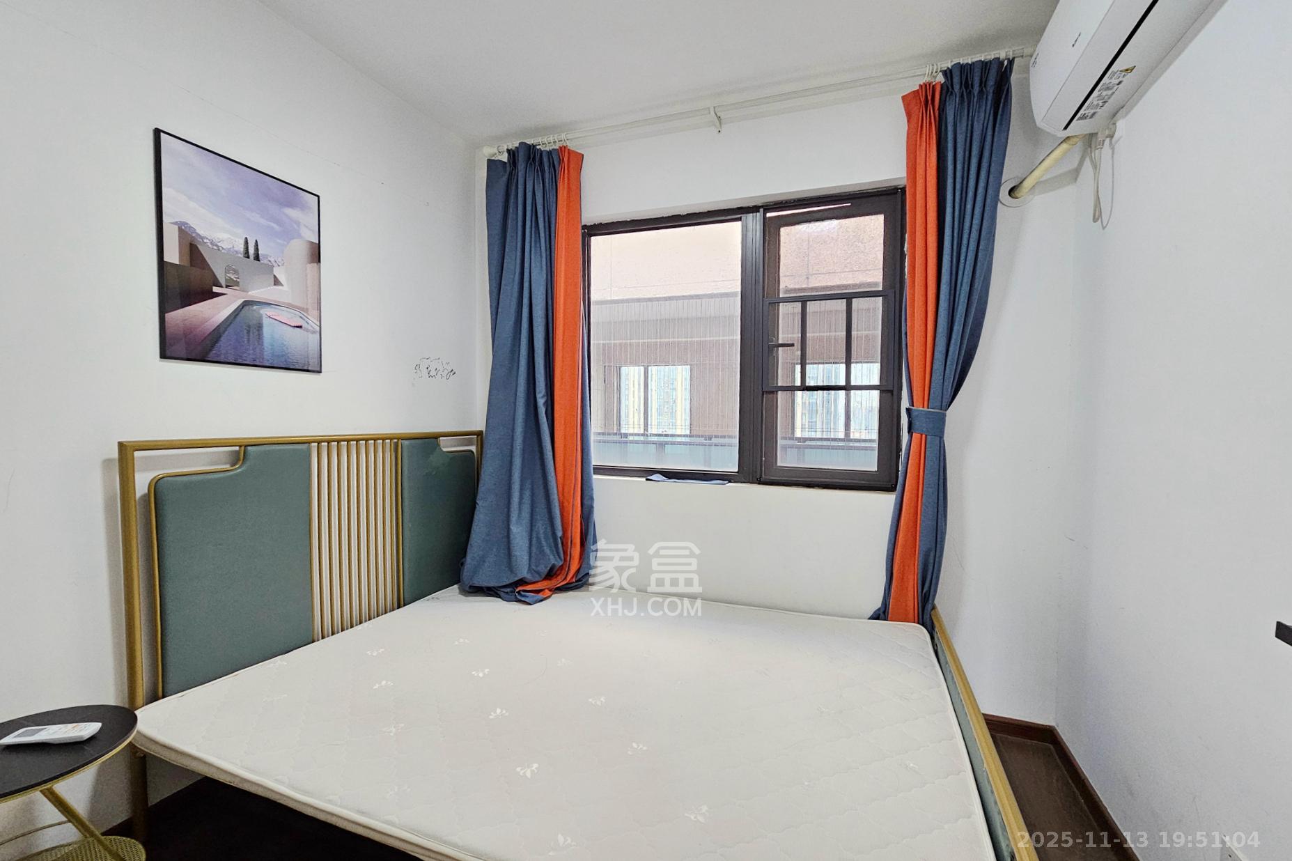 明昇壹城(明昇时代广场)一期 1室2厅2卫 120.0万 明昇壹城(明昇时代广场)一期 1室2厅2卫 120.0万卧室