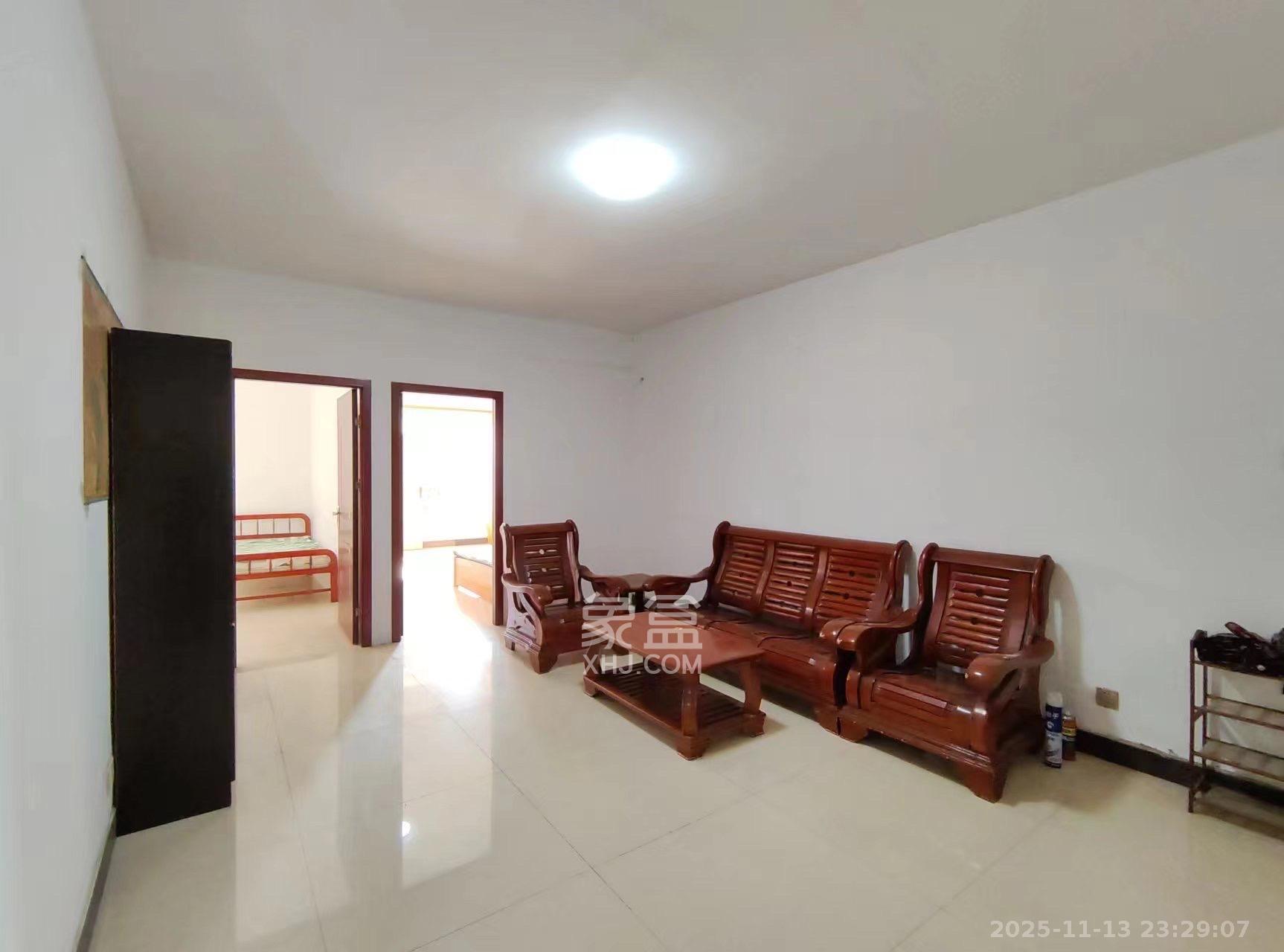 城市动力  2室1厅1卫    2000.0元/月室内图