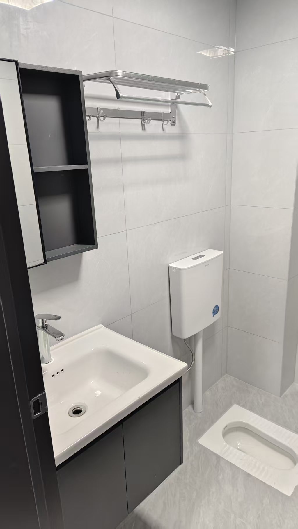 互助小区电梯房 2室2厅1卫 1600.0元/月 互助小区电梯房 2室2厅1卫 1600.0元/月室内图