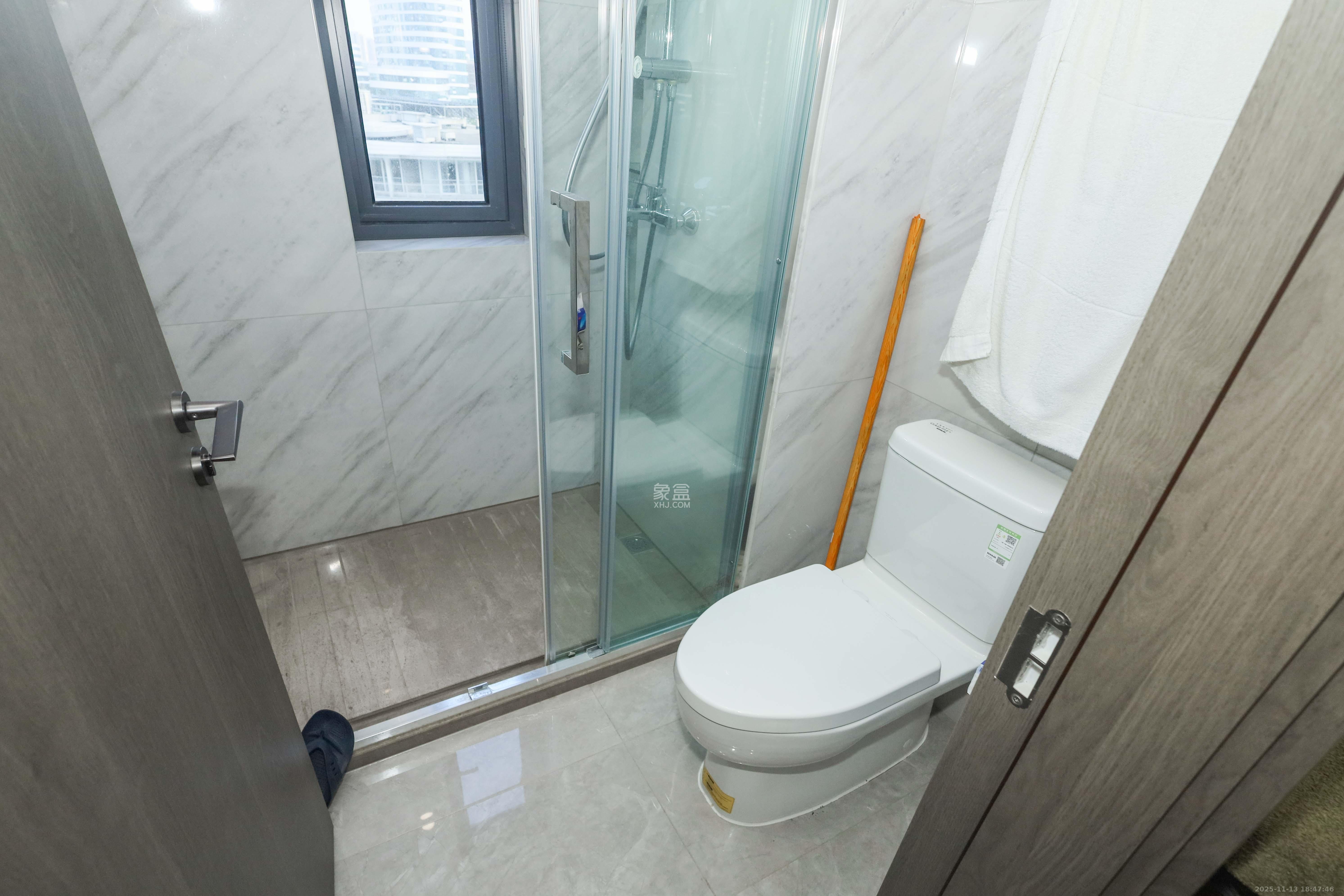 绿城招商桂语雲峯  4室2厅2卫    380.0万卫生间