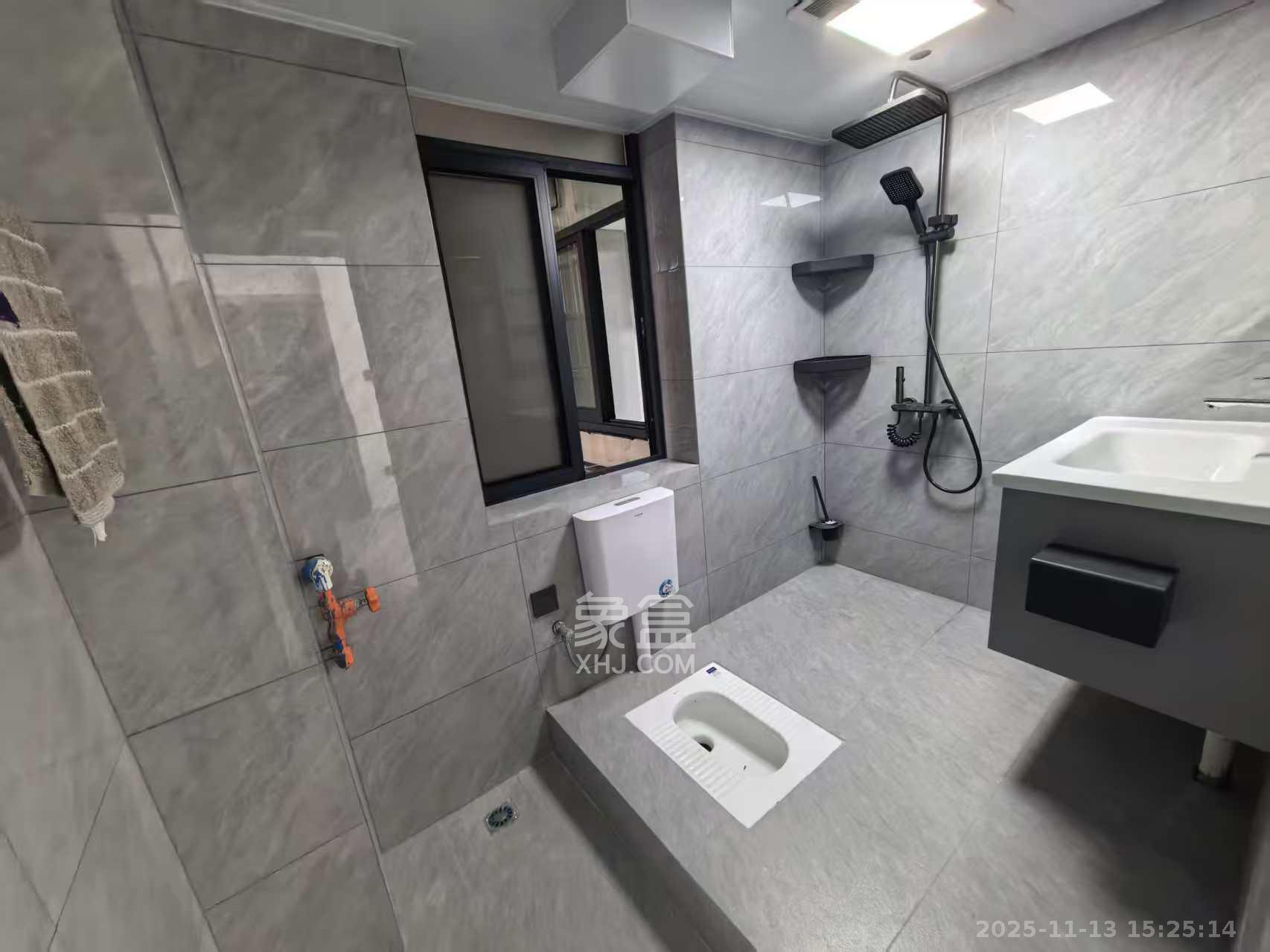 学院新村  2室1厅1卫    3700.0元/月室内图