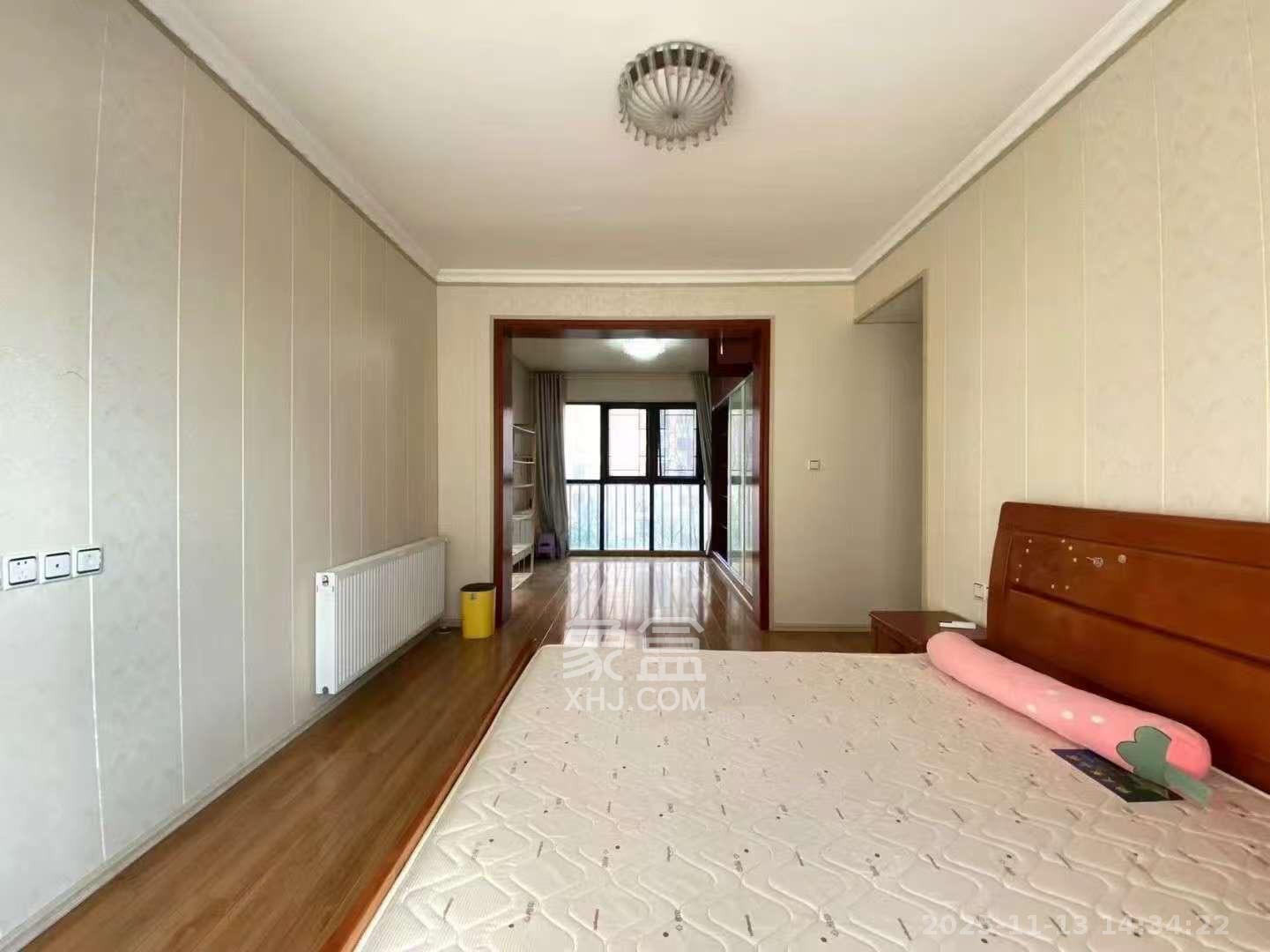 麓谷明珠  4室2厅2卫    3000.0元/月室内图