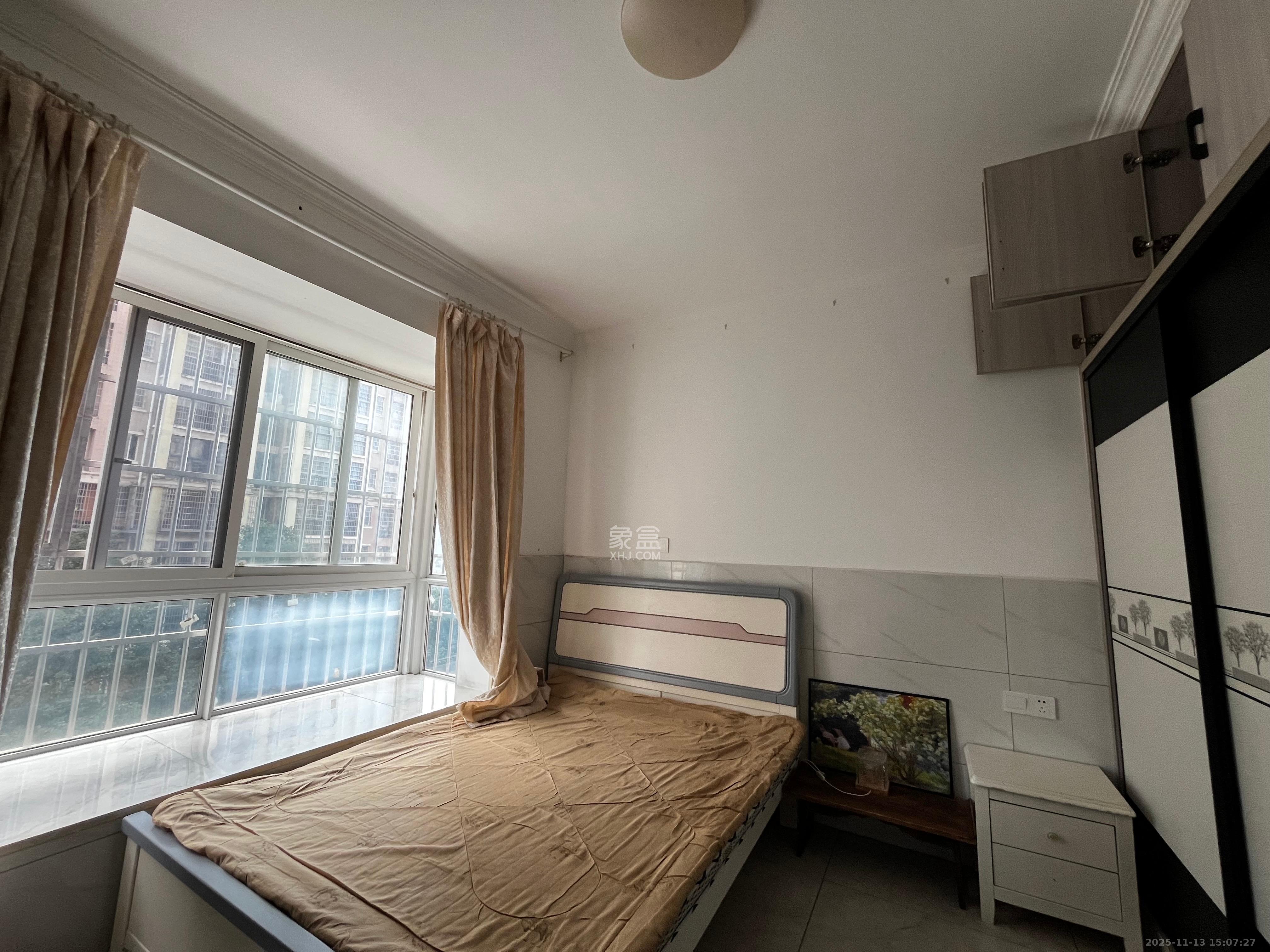 和润园一、二期  1室1厅1卫    1300.0元/月室内图