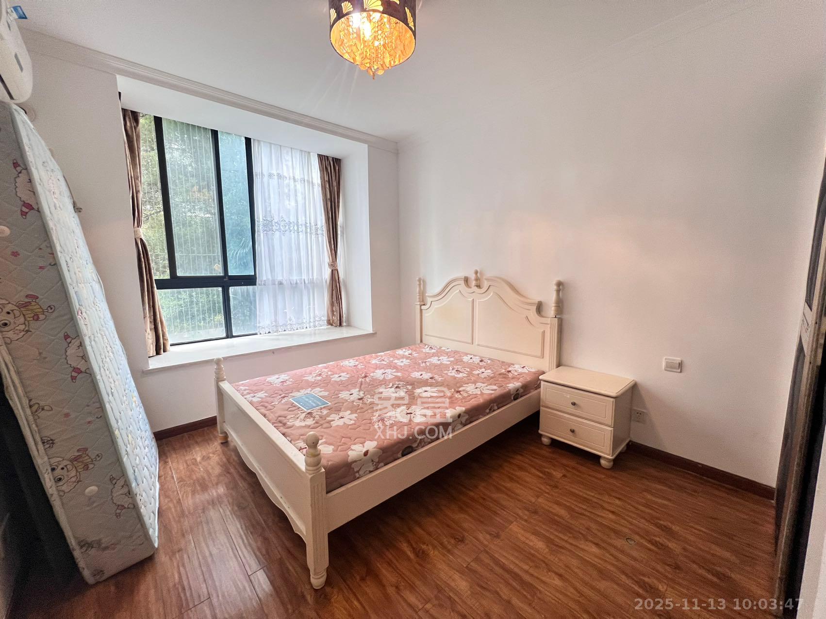 湘江世纪城咏江苑  4室2厅2卫    3000.0元/月室内图