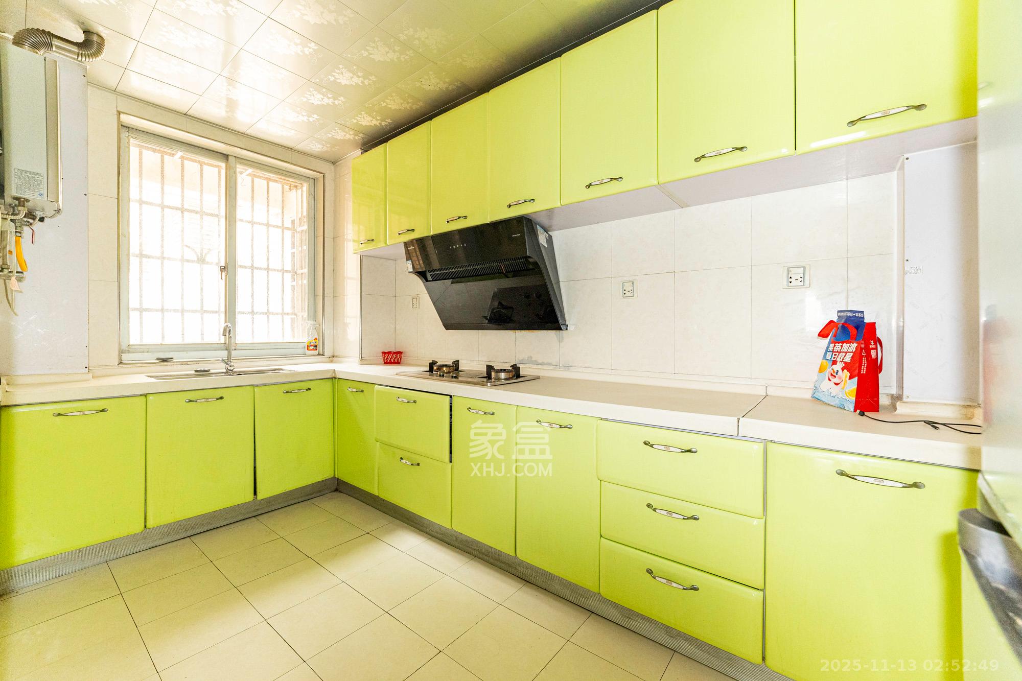 高林金三华邸 2室2厅1卫 42.8万 高林金三华邸 2室2厅1卫 42.8万厨房