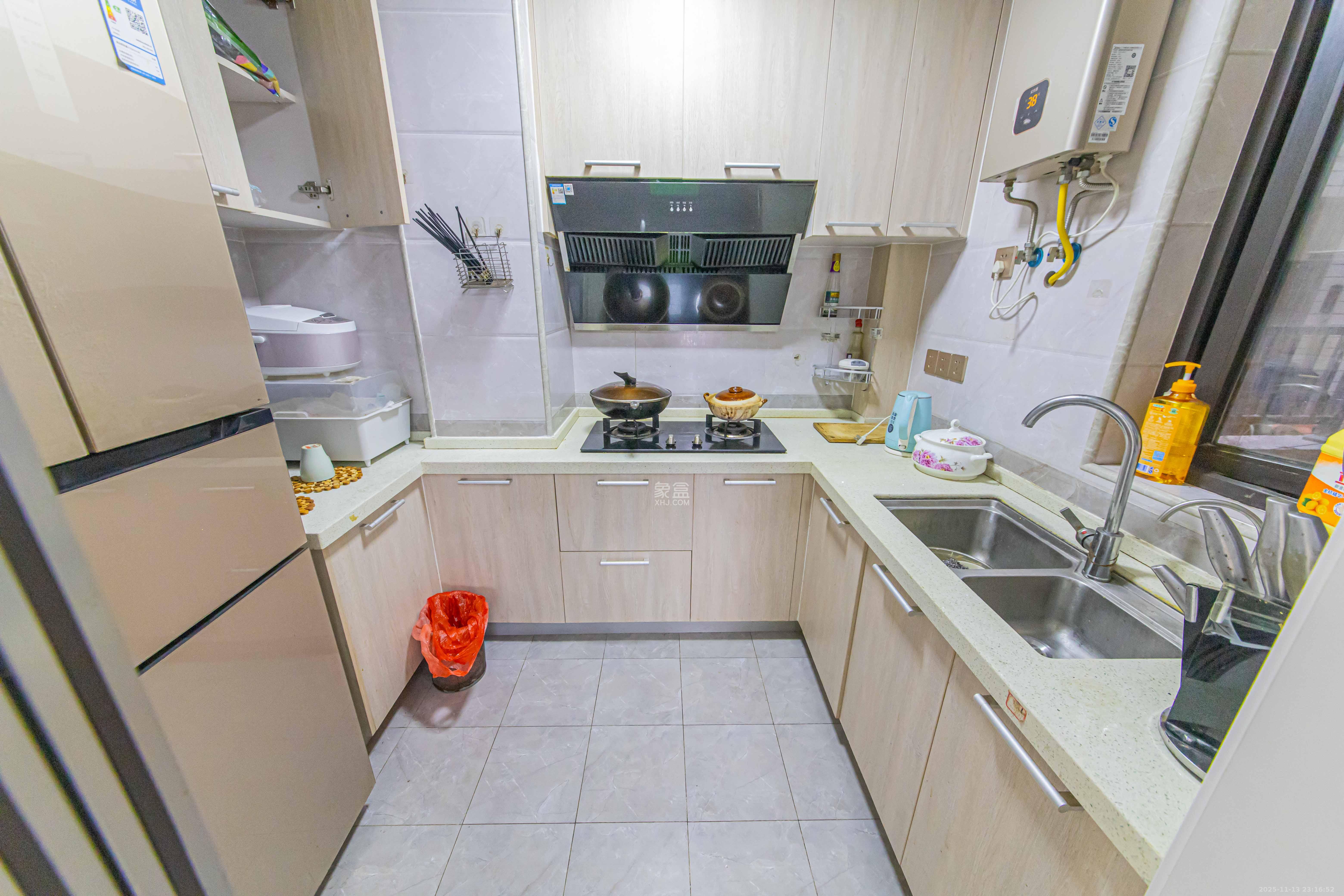 北辰中央公园C区 3室2厅1卫 83.9万 北辰中央公园C区 3室2厅1卫 83.9万厨房