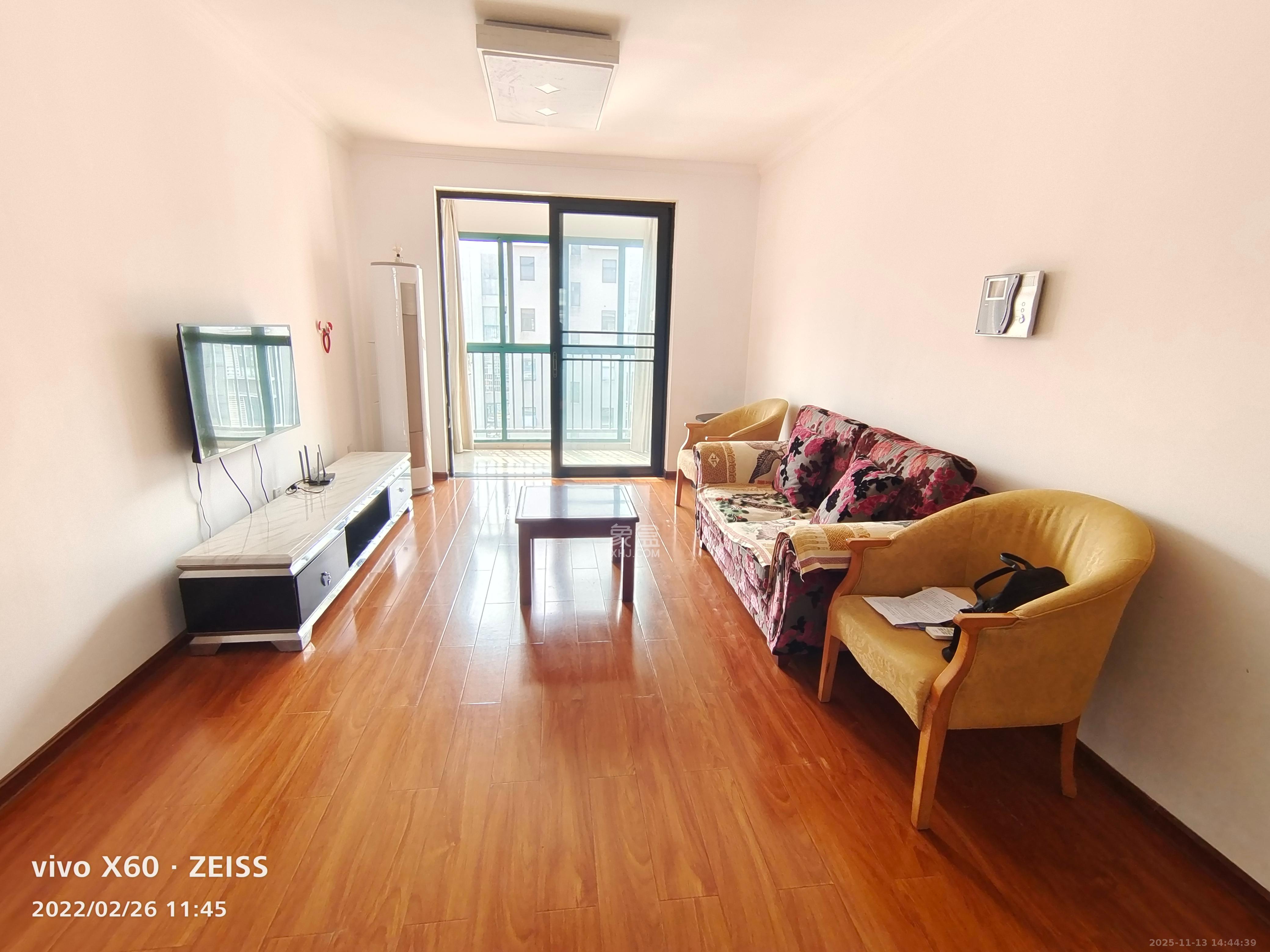 华天苑  3室2厅1卫    2400.0元/月室内图