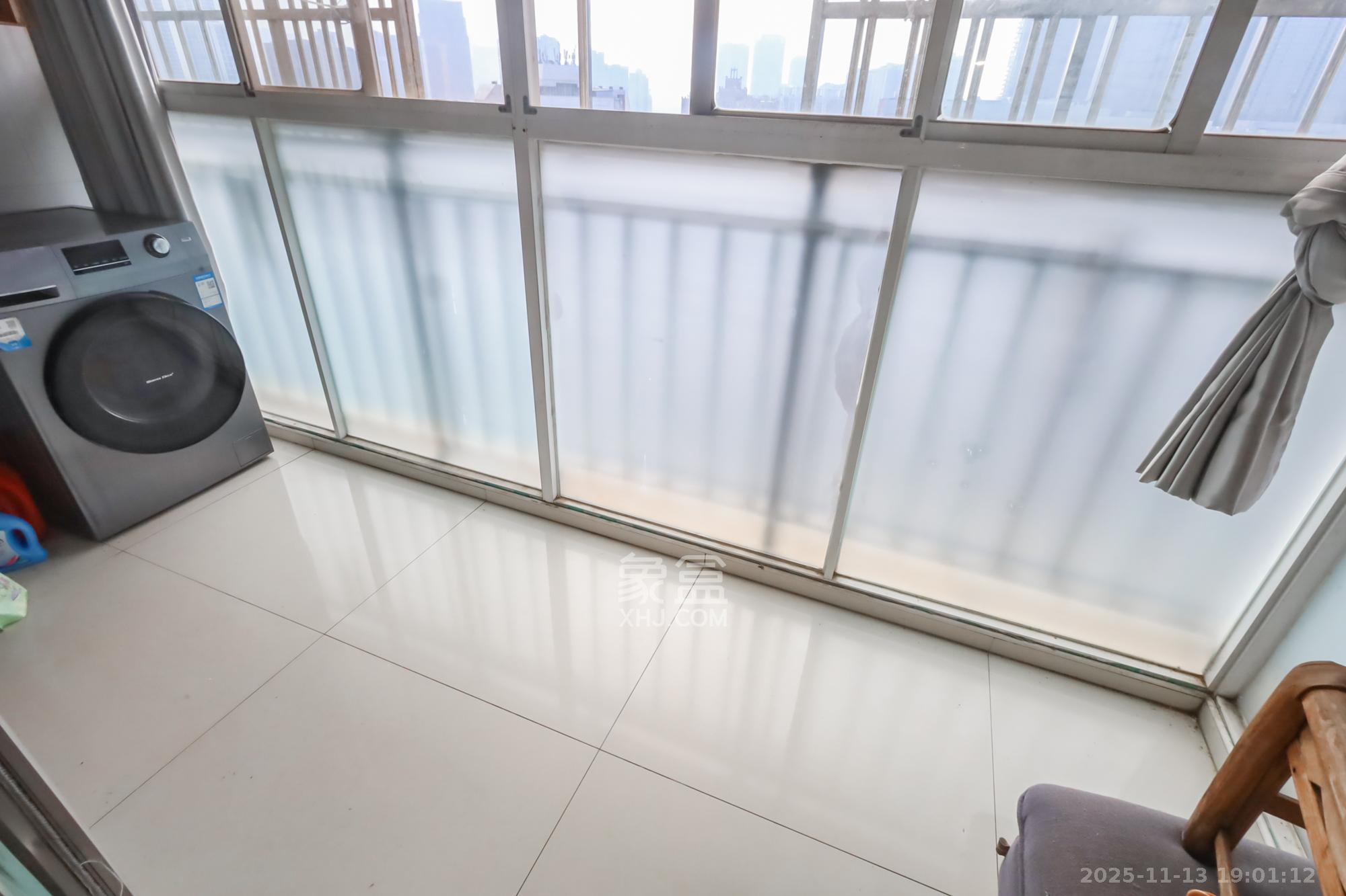 风华四季园  2室2厅1卫    75.0万阳台