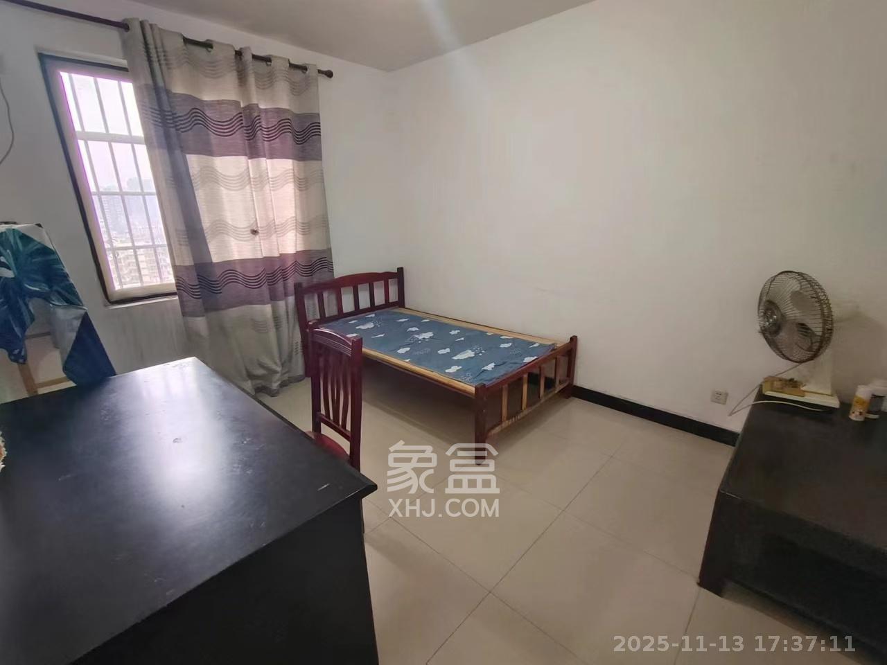 麓谷锦和园 3室2厅1卫 2200.0元/月 麓谷锦和园 3室2厅1卫 2200.0元/月室内图