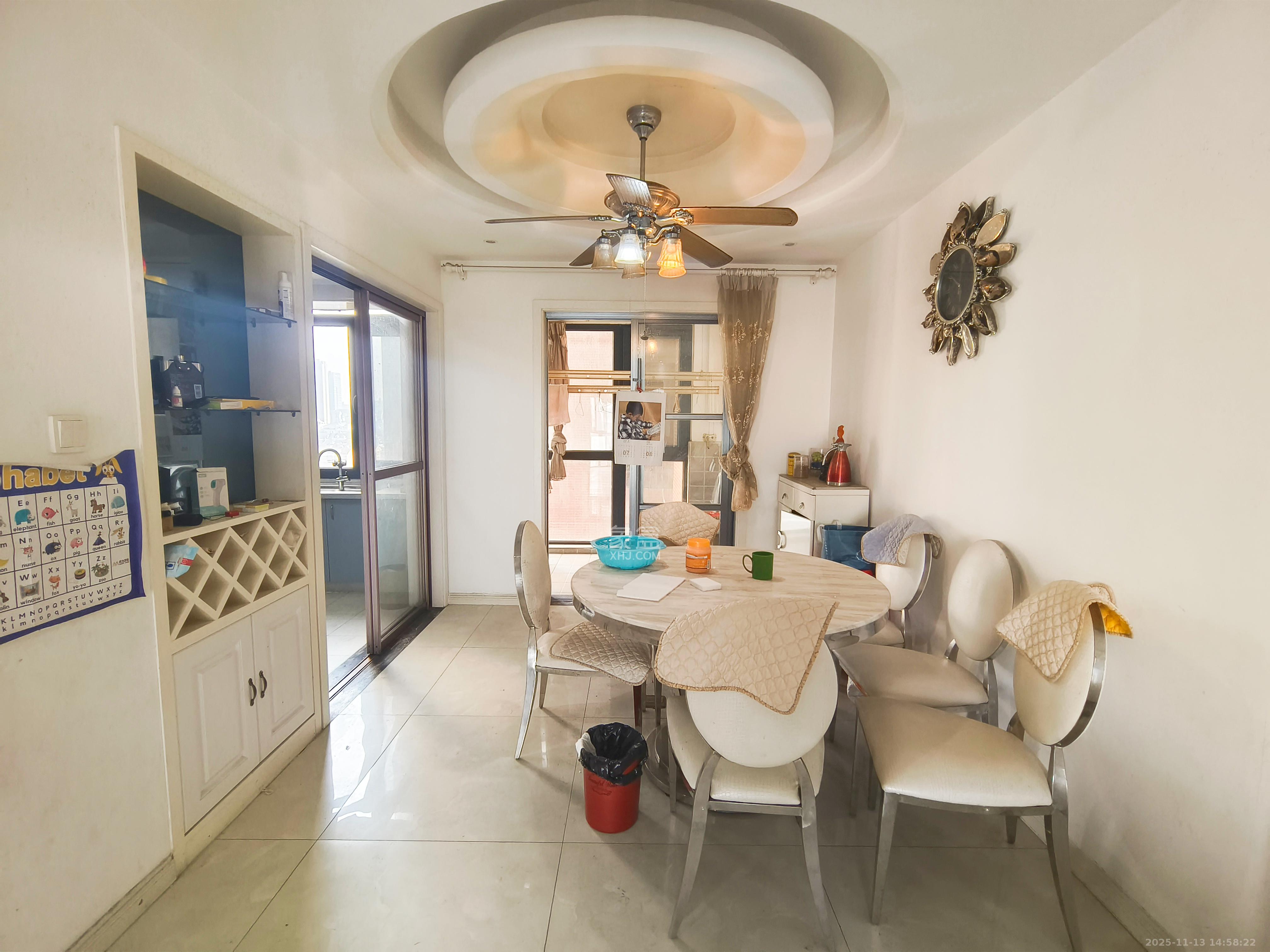 盛地尊域 4室2厅2卫 2200.0元/月 盛地尊域 4室2厅2卫 2200.0元/月室内图