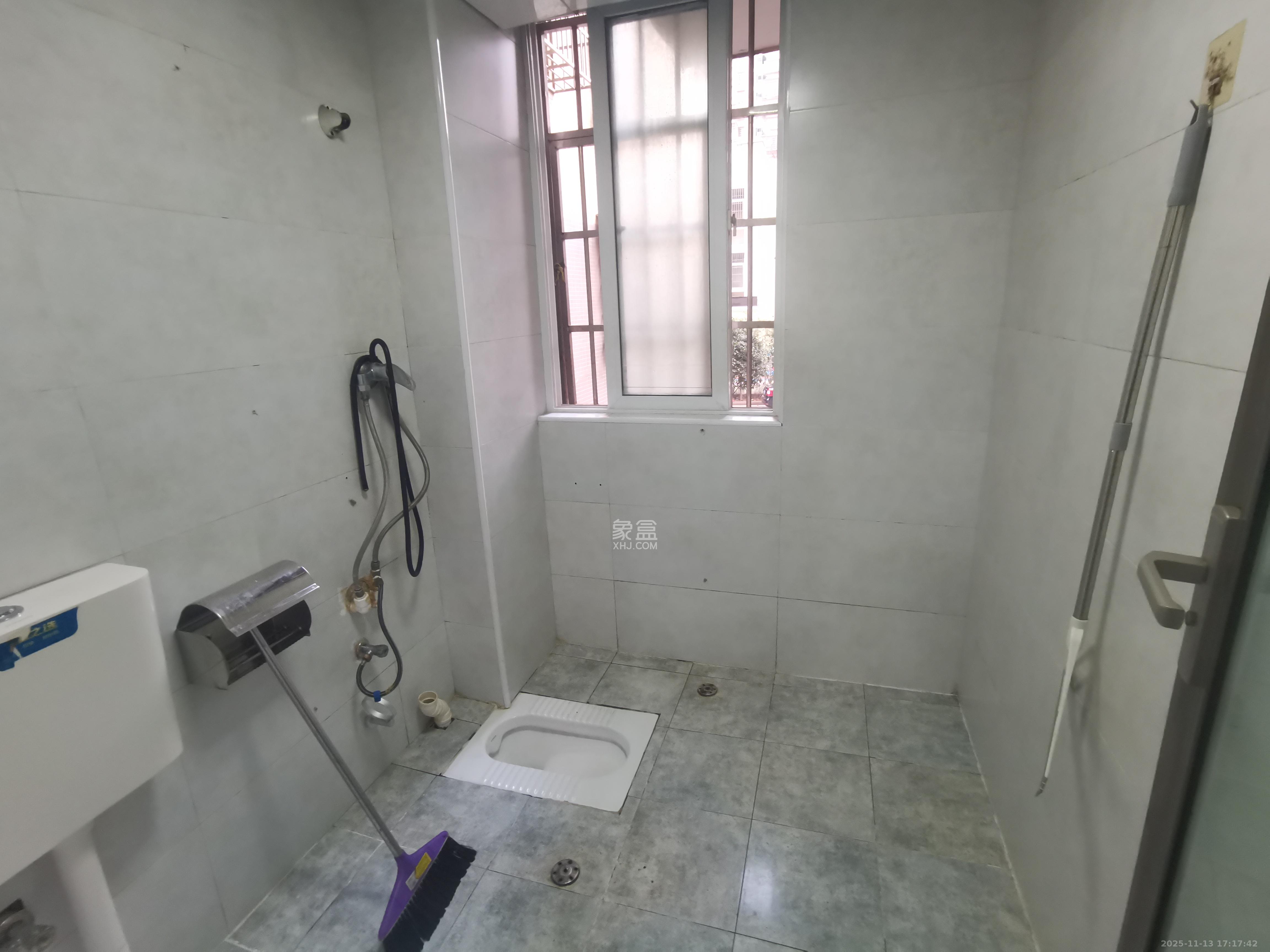 星城新宇黎锦苑 3室2厅2卫 2300.0元/月 星城新宇黎锦苑 3室2厅2卫 2300.0元/月室内图