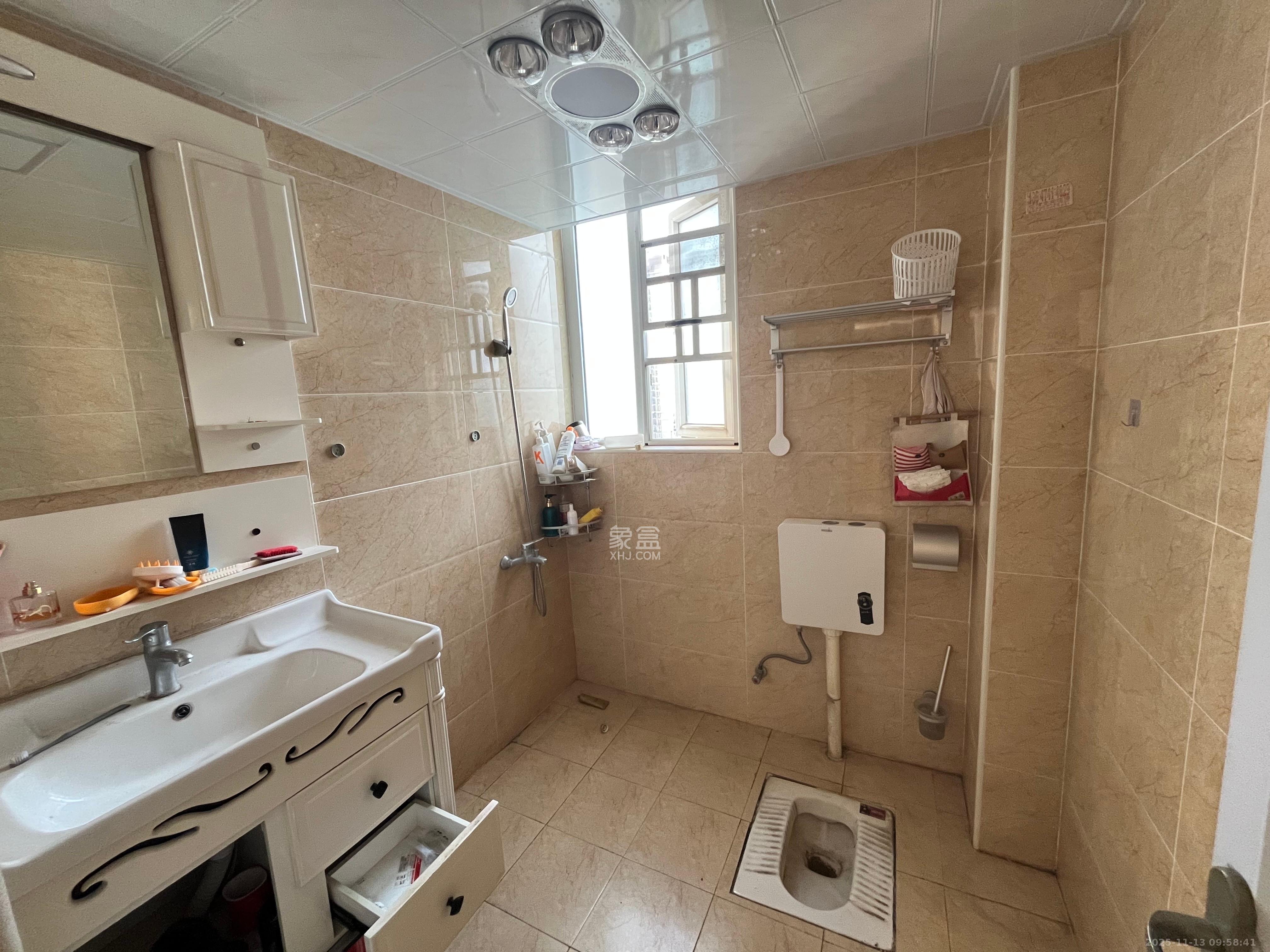 中房F联邦  4室2厅2卫    2800.0元/月室内图