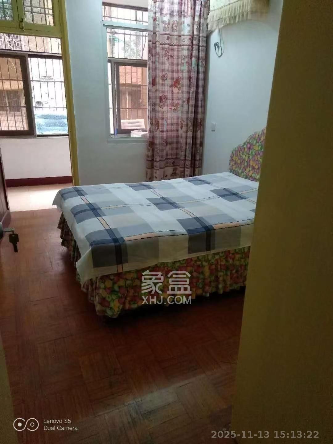 桐荫里社区  2室1厅1卫    2600.0元/月