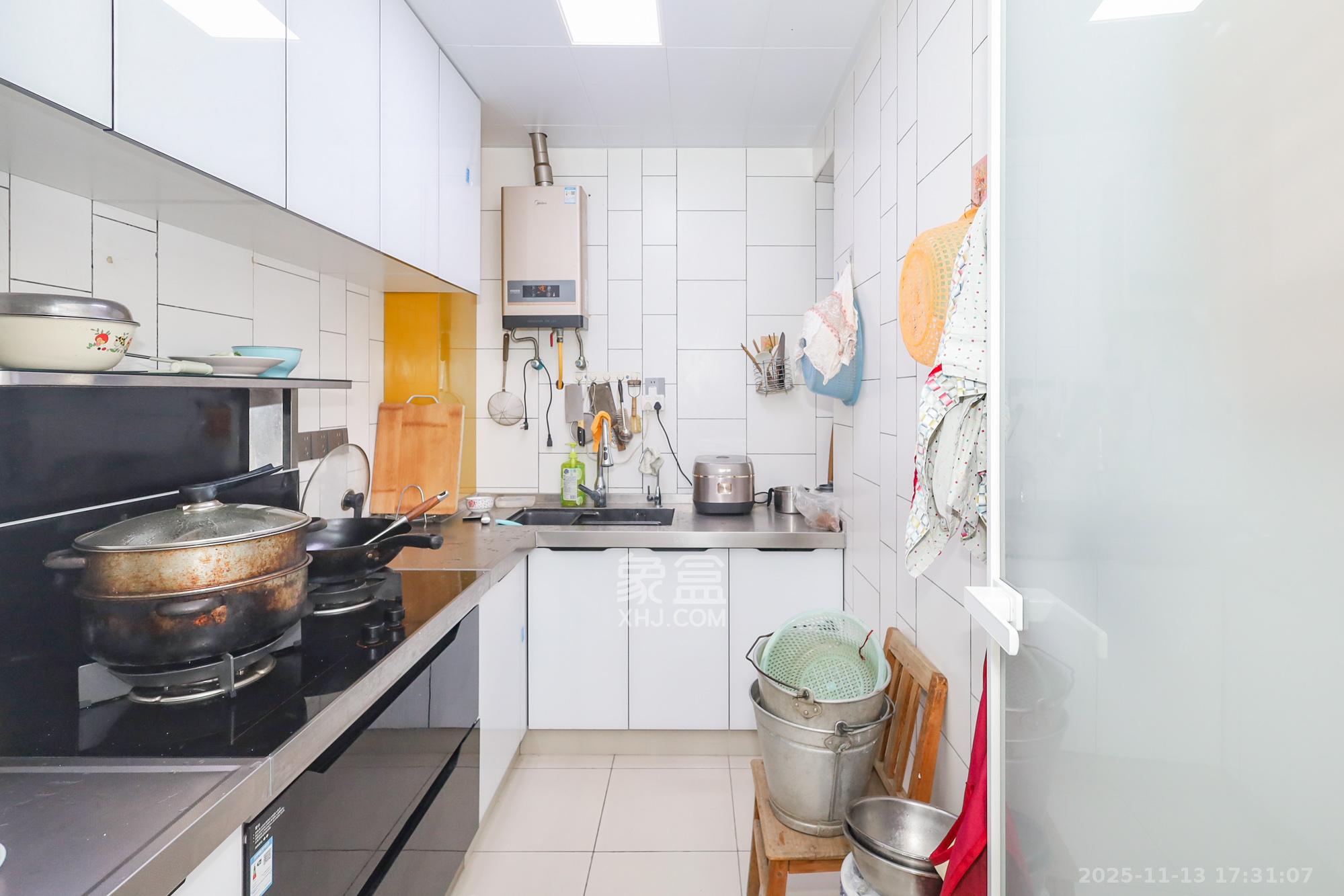 旭辉藏郡（藏郡、旭湘华府)  3室2厅1卫    225.0万厨房