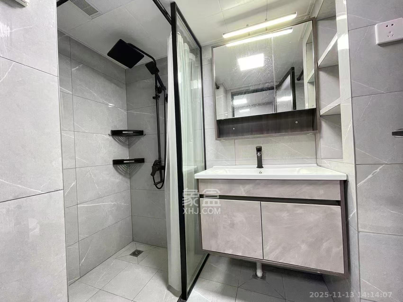 藏珑湖上公馆 2室2厅1卫 2500.0元/月 藏珑湖上公馆 2室2厅1卫 2500.0元/月室内图