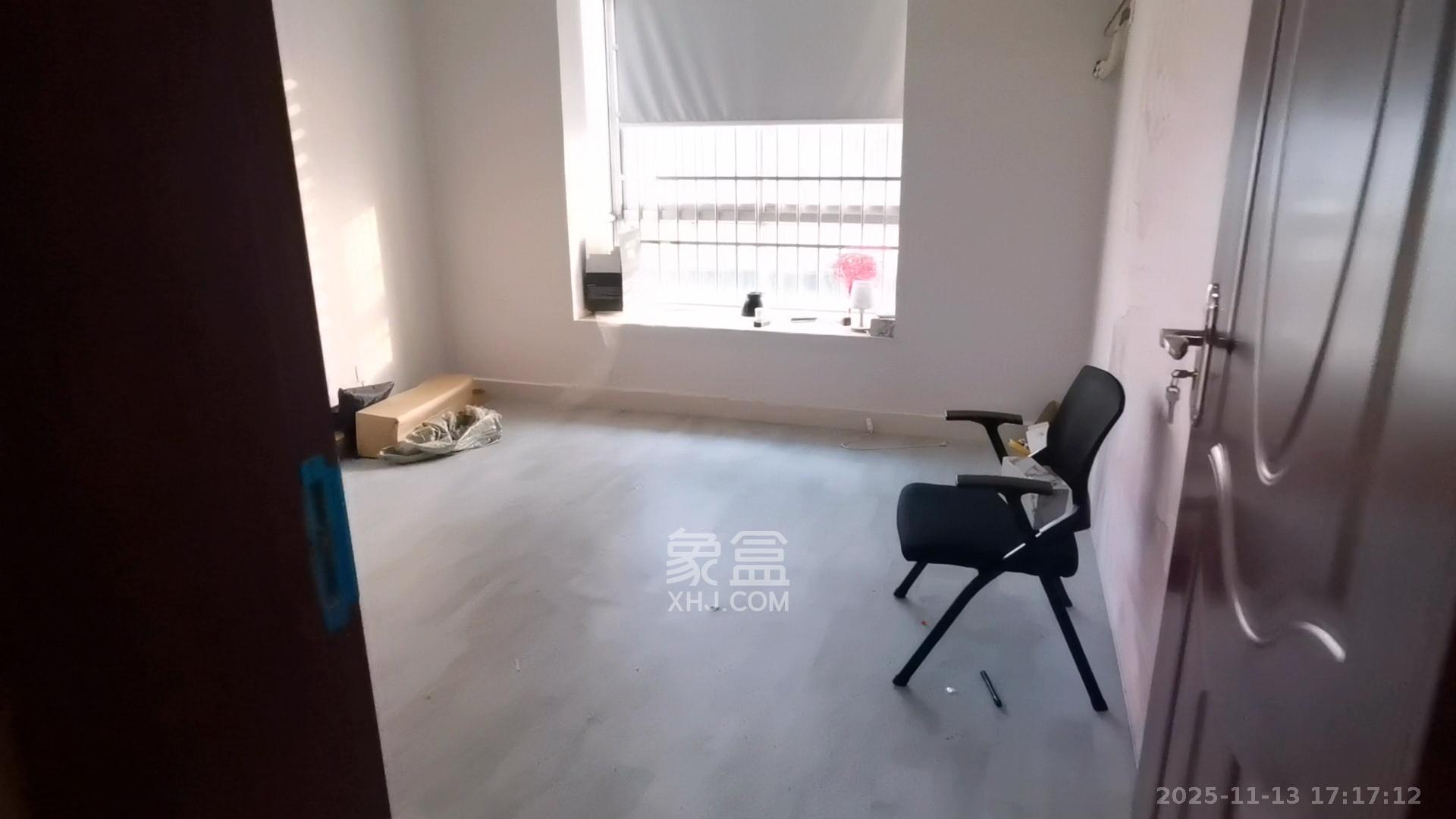 高桥现代商贸城  1室0厅0卫    3800.0元/月