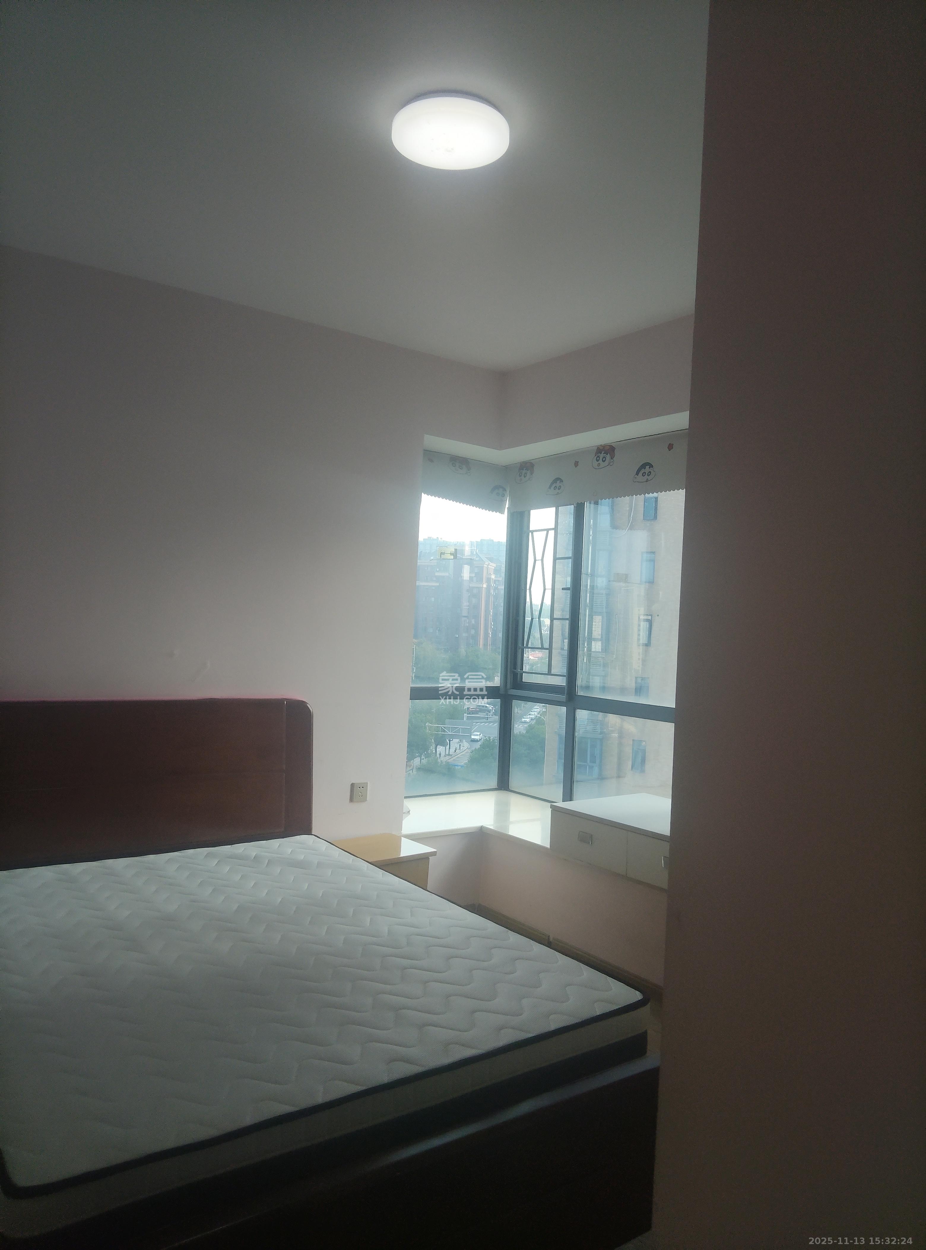 湘府9号  2室1厅1卫    2000.0元/月室内图