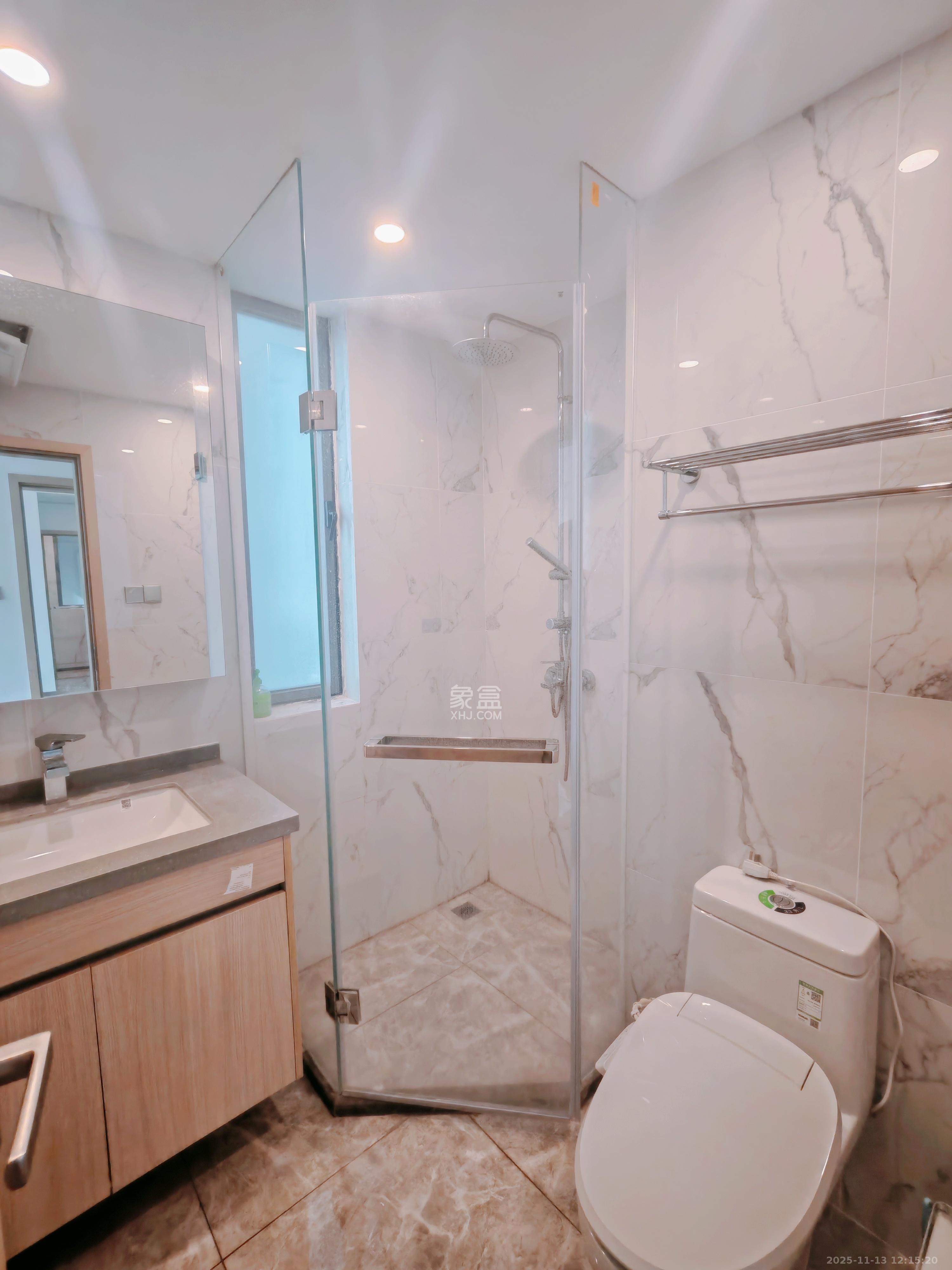 复地滨江金融中心 3室2厅2卫 4500.0元/月 复地滨江金融中心 3室2厅2卫 4500.0元/月室内图