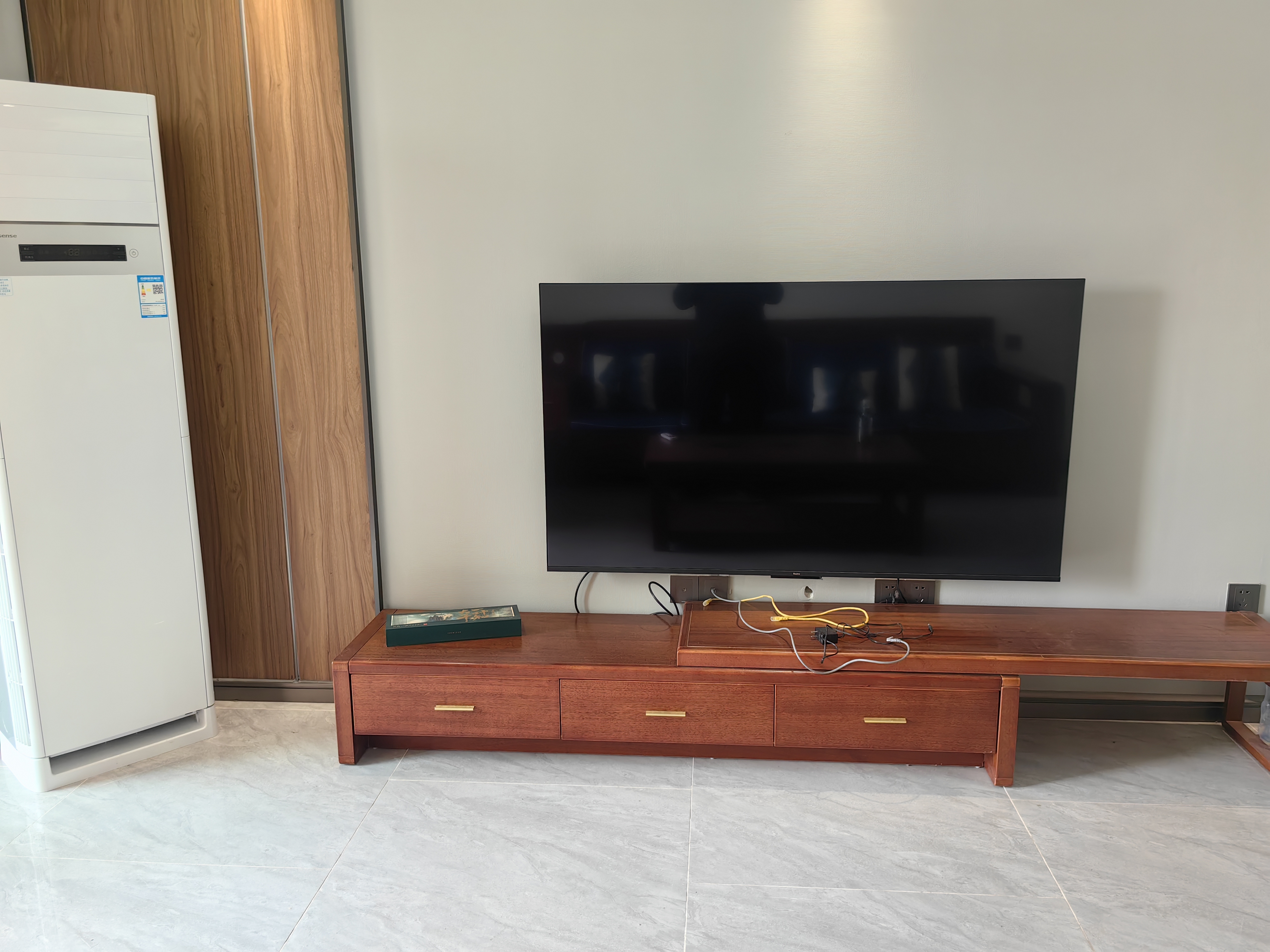 海航豪庭南苑  4室2厅2卫    5800.0元/月室内图