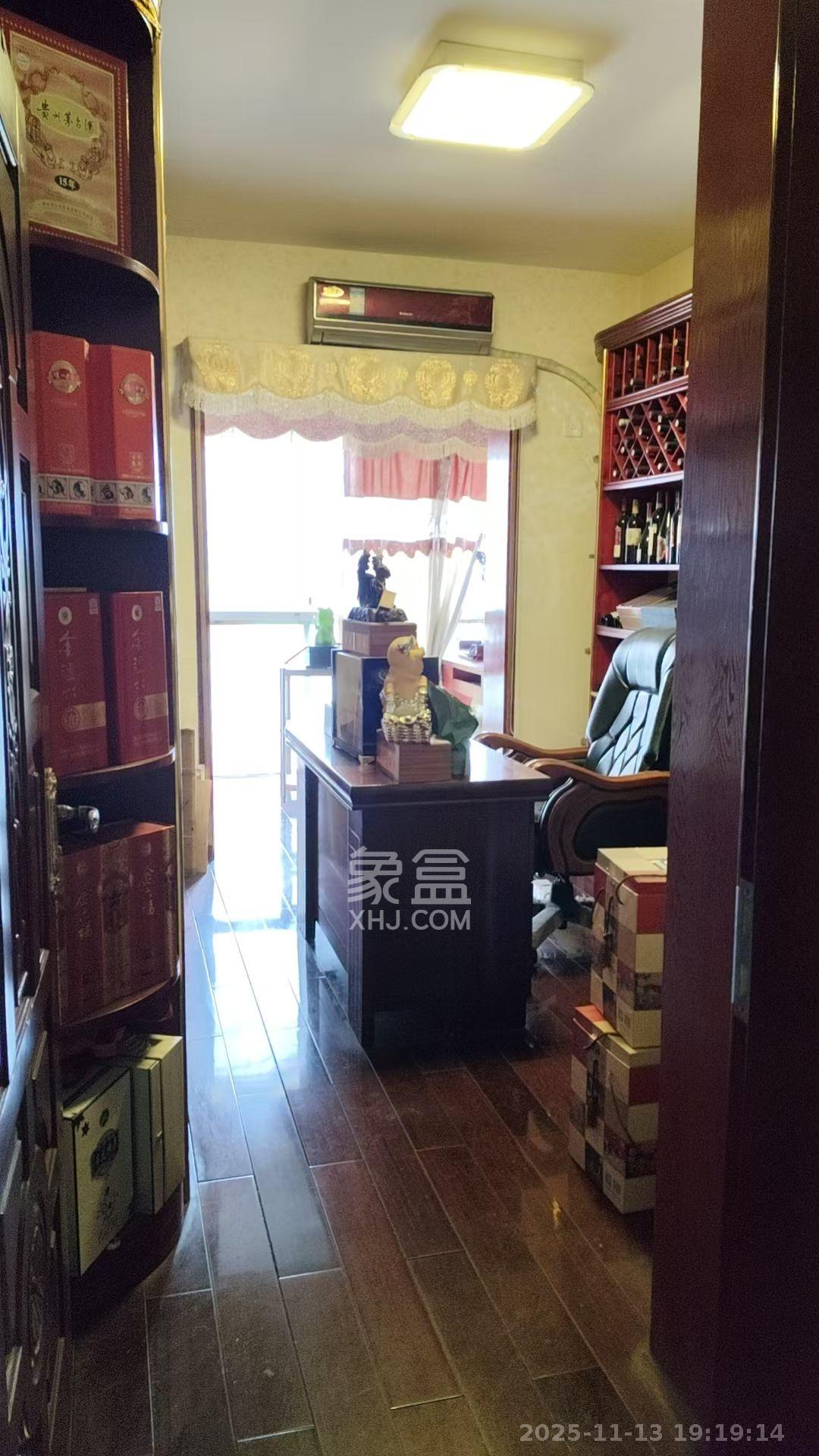 三王丽都  3室2厅2卫    4500.0元/月室内图