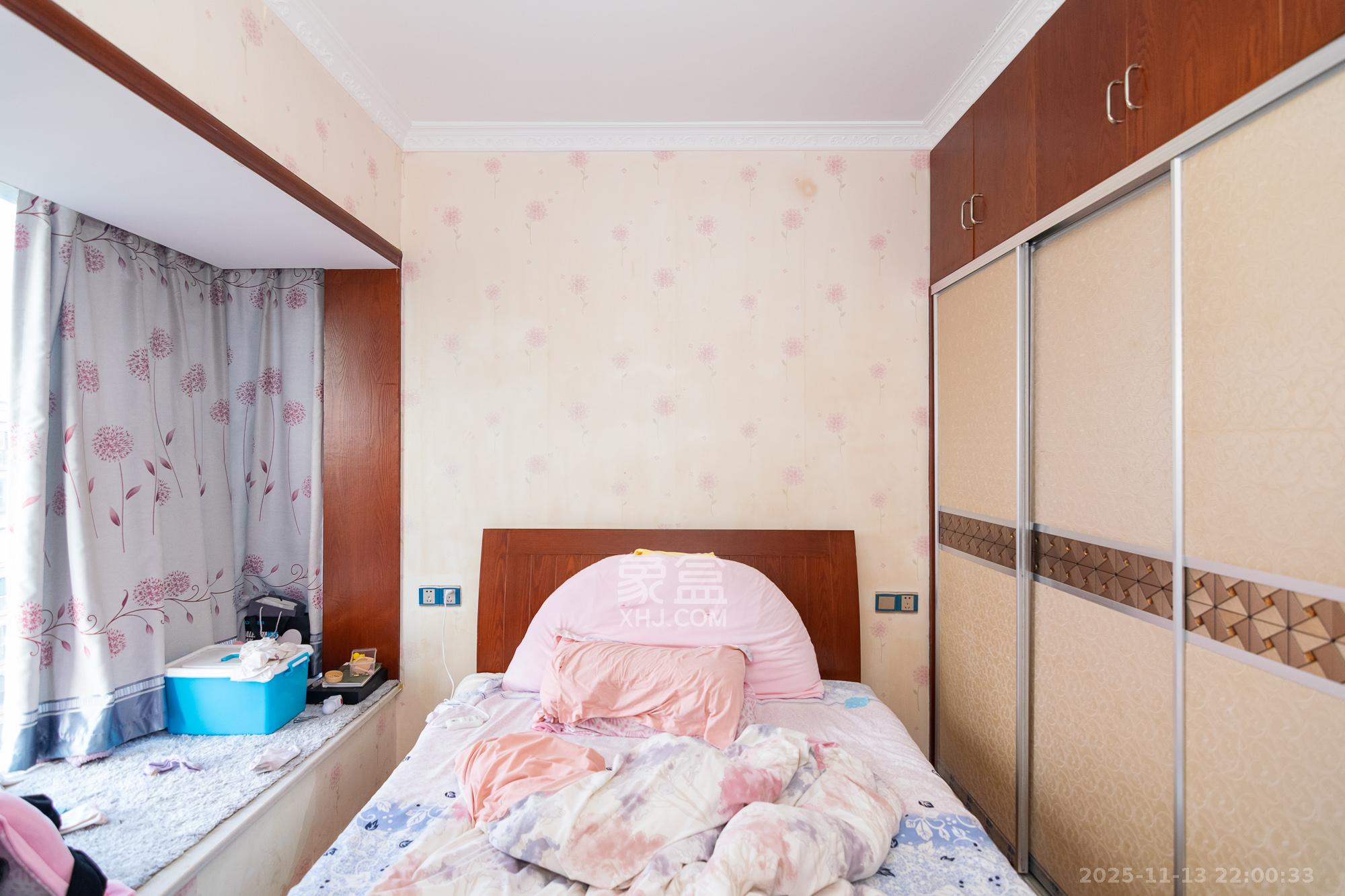 润和紫郡一期  5室2厅2卫    95.0万卧室