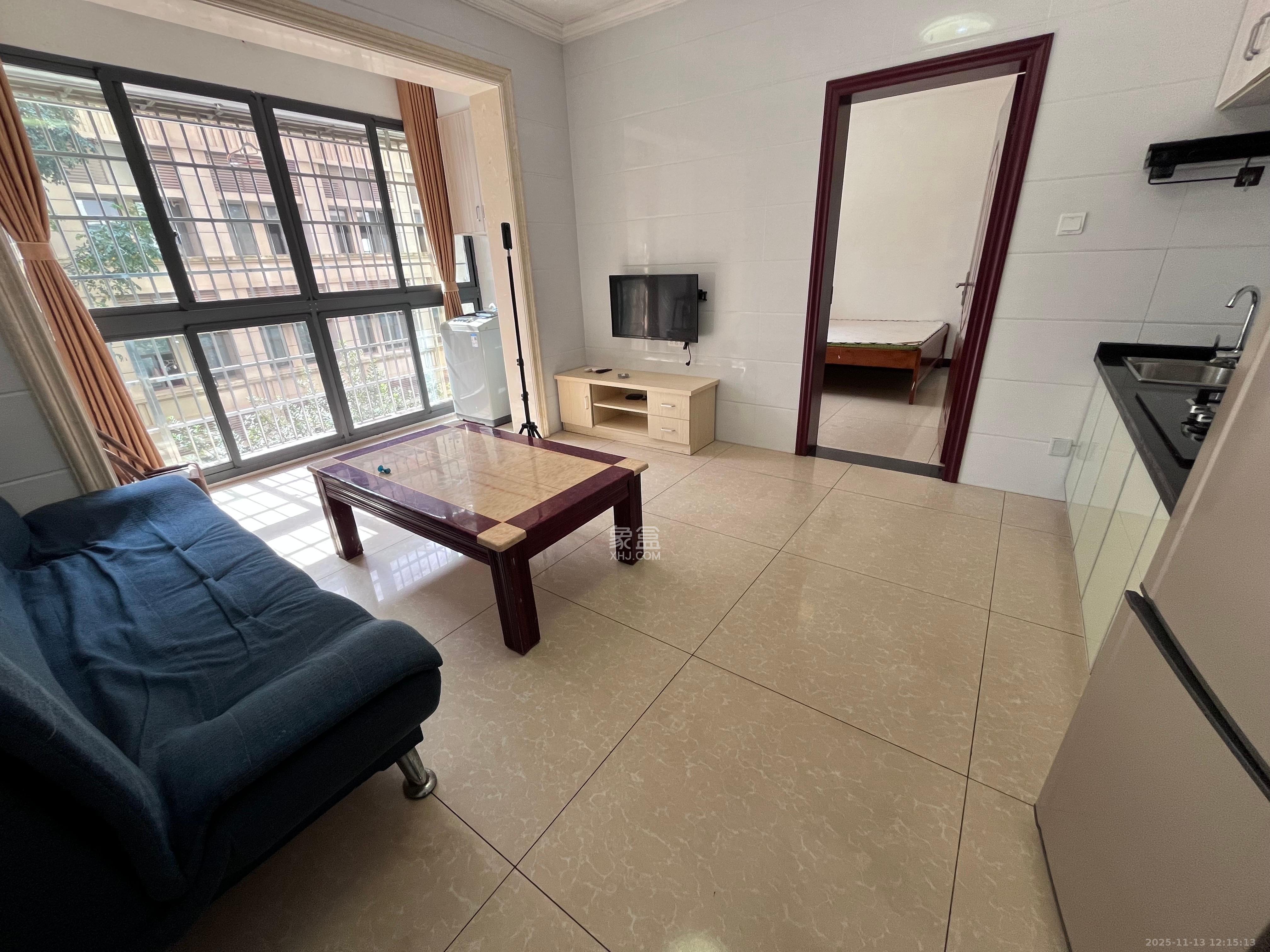 和康园小区  1室1厅1卫    1300.0元/月室内图