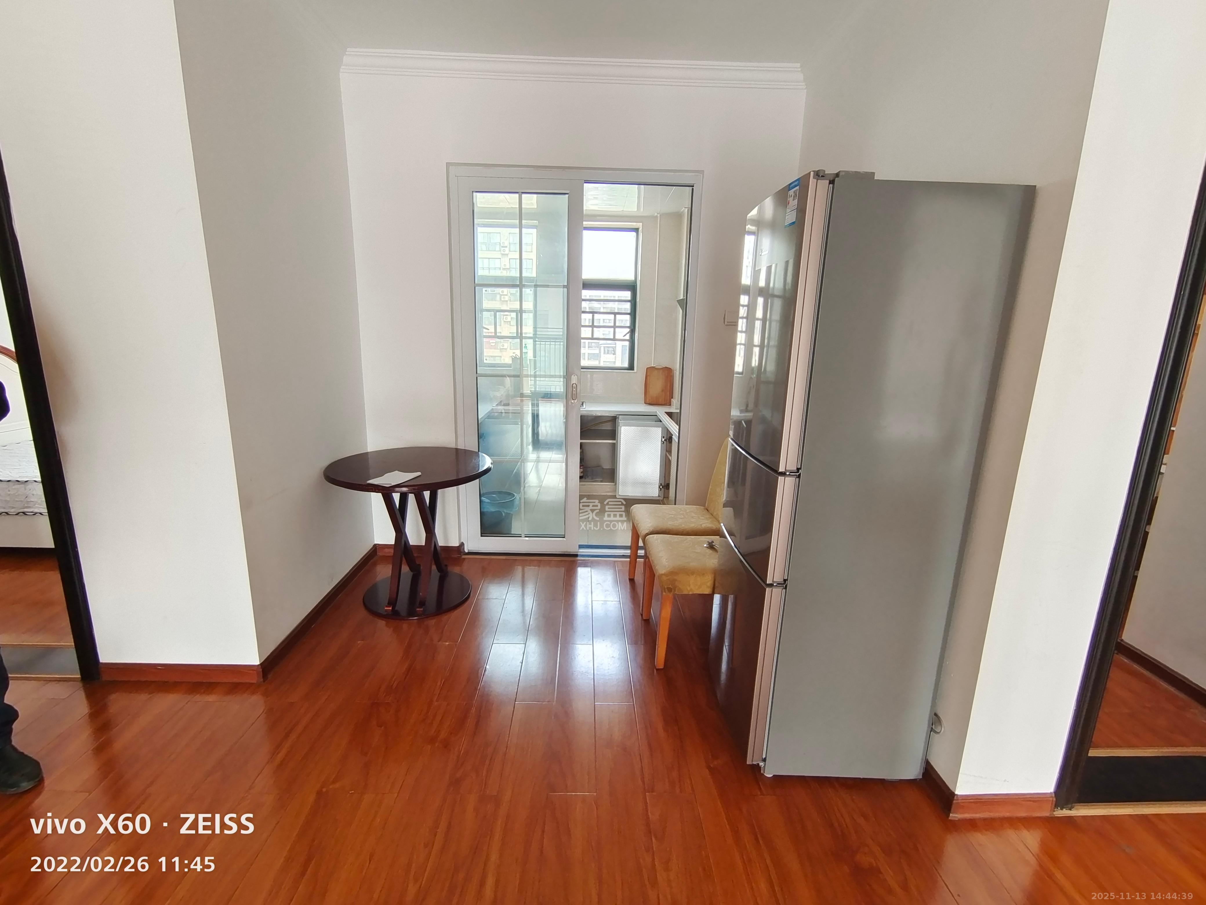 华天苑  3室2厅1卫    2400.0元/月室内图