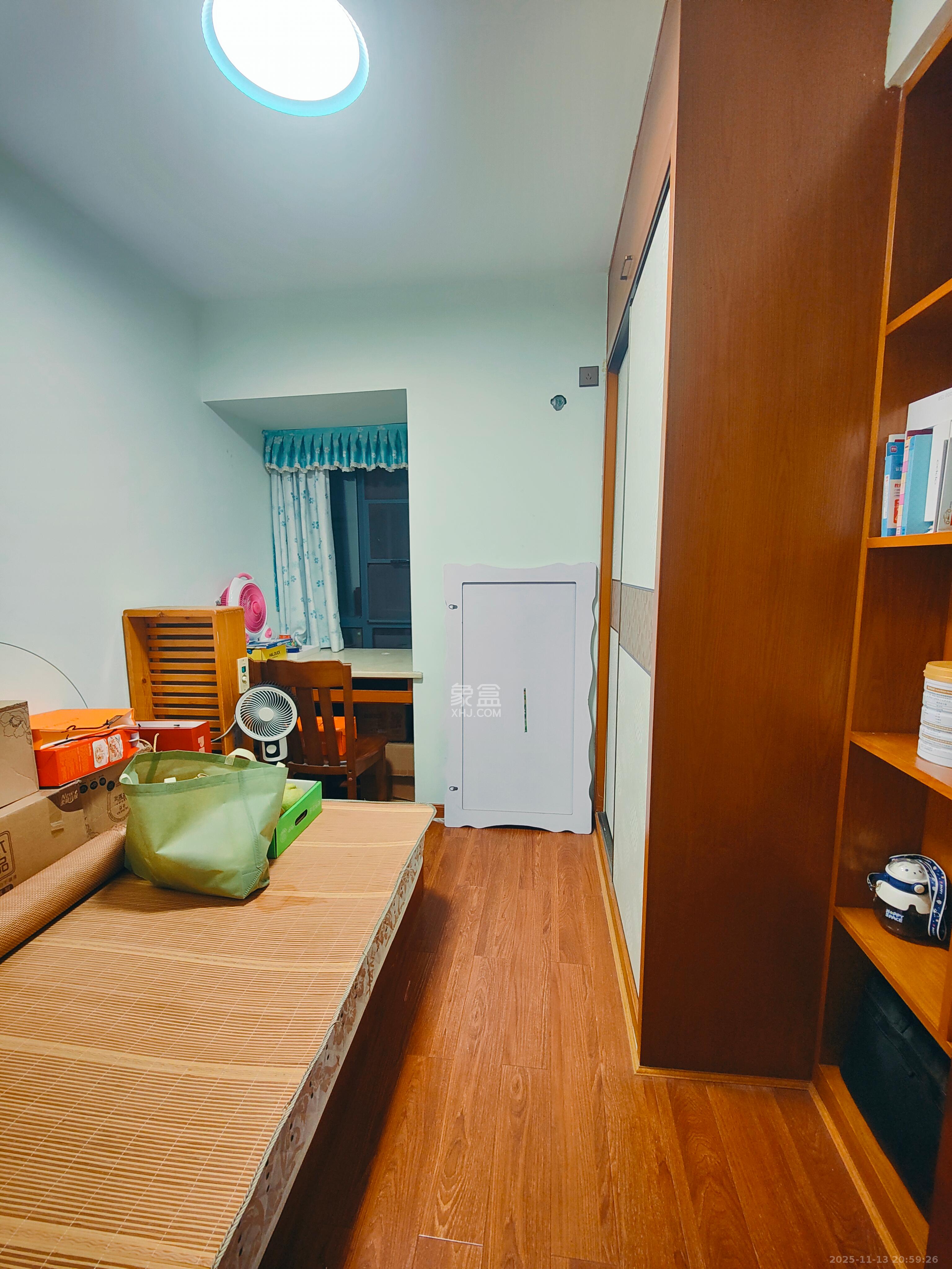 中建芙蓉嘉苑  3室2厅1卫    2000.0元/月室内图