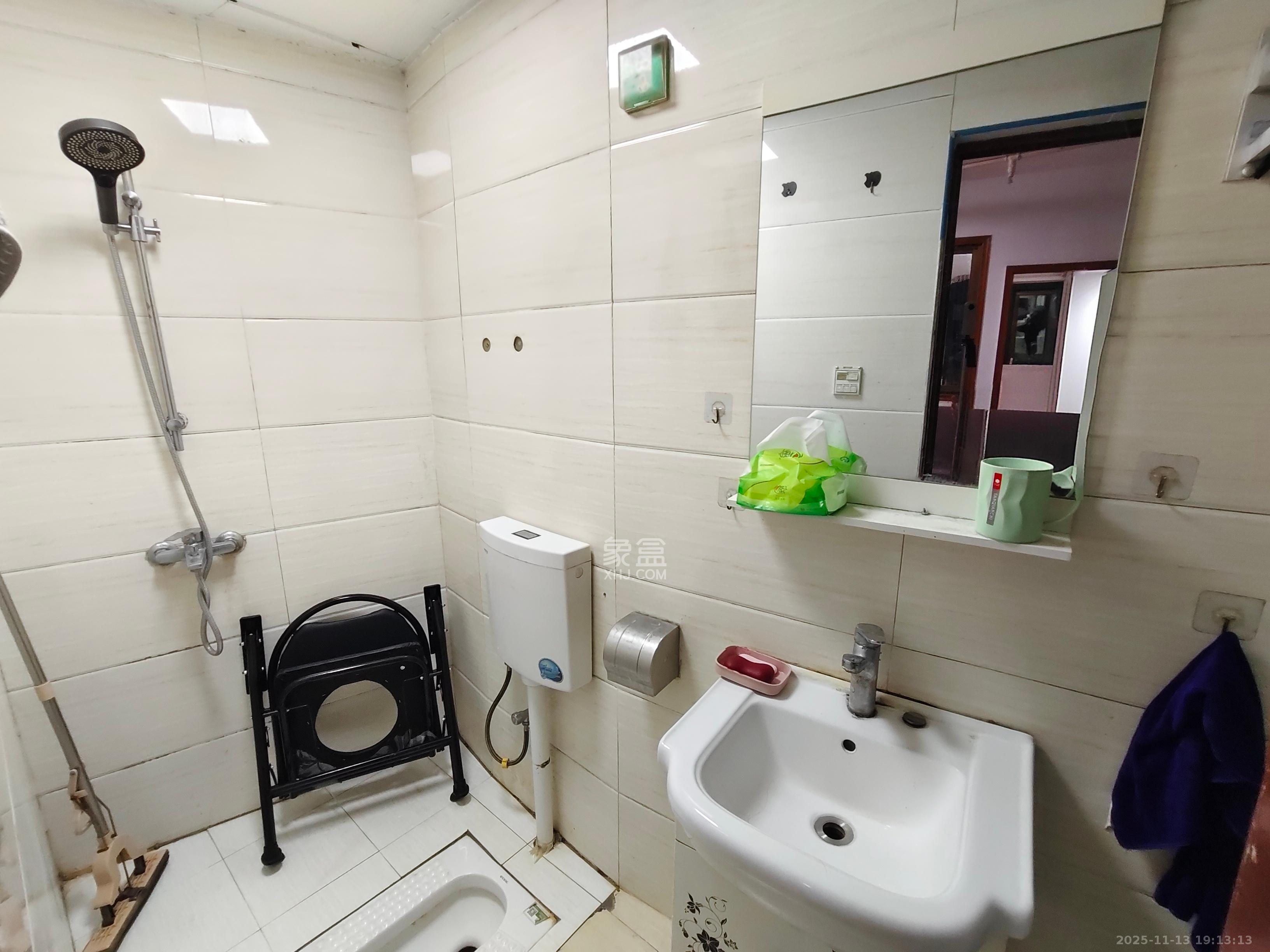 湖韵佳苑  2室1厅1卫    1700.0元/月室内图