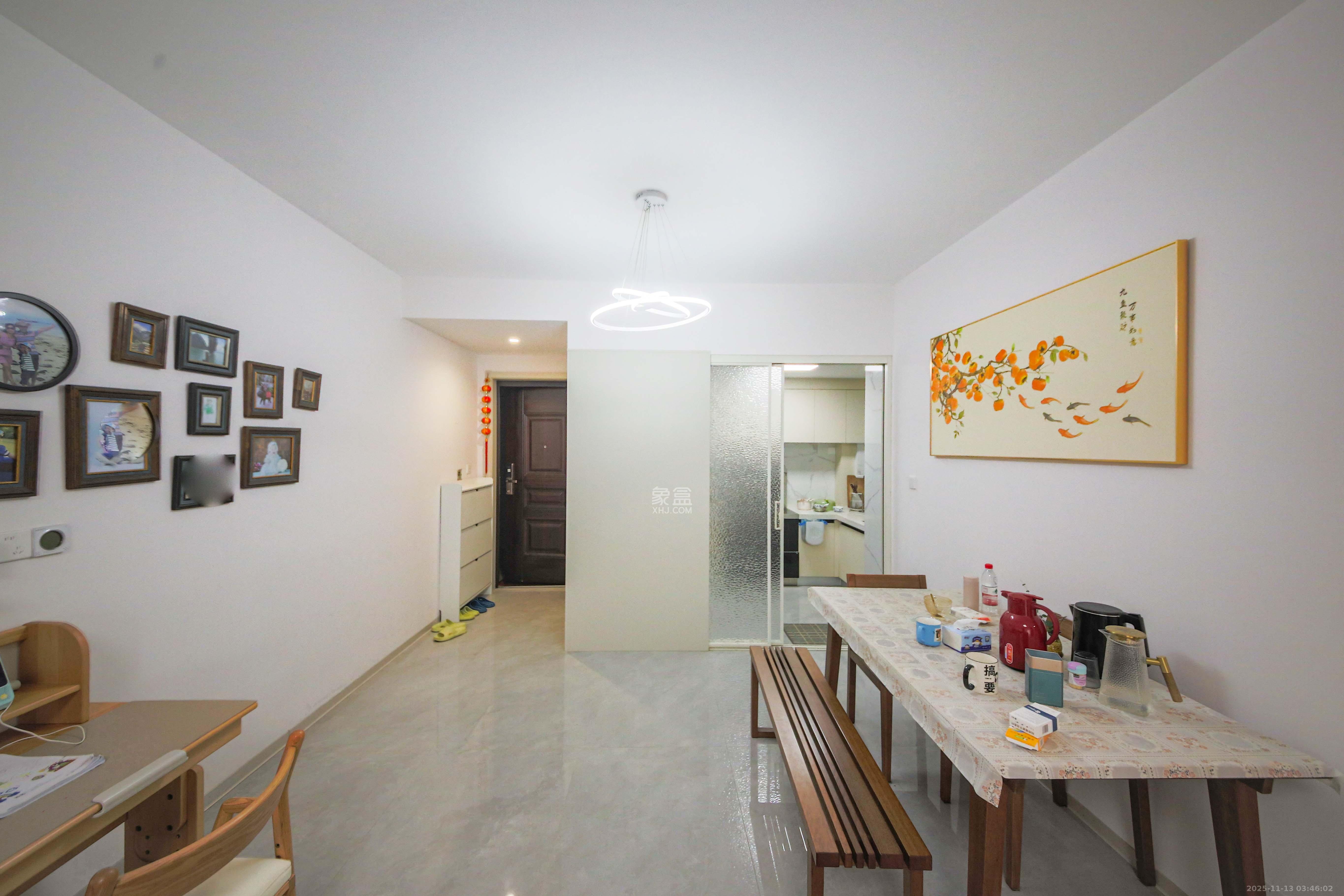 中建钰和城  3室2厅2卫    150.0万客厅