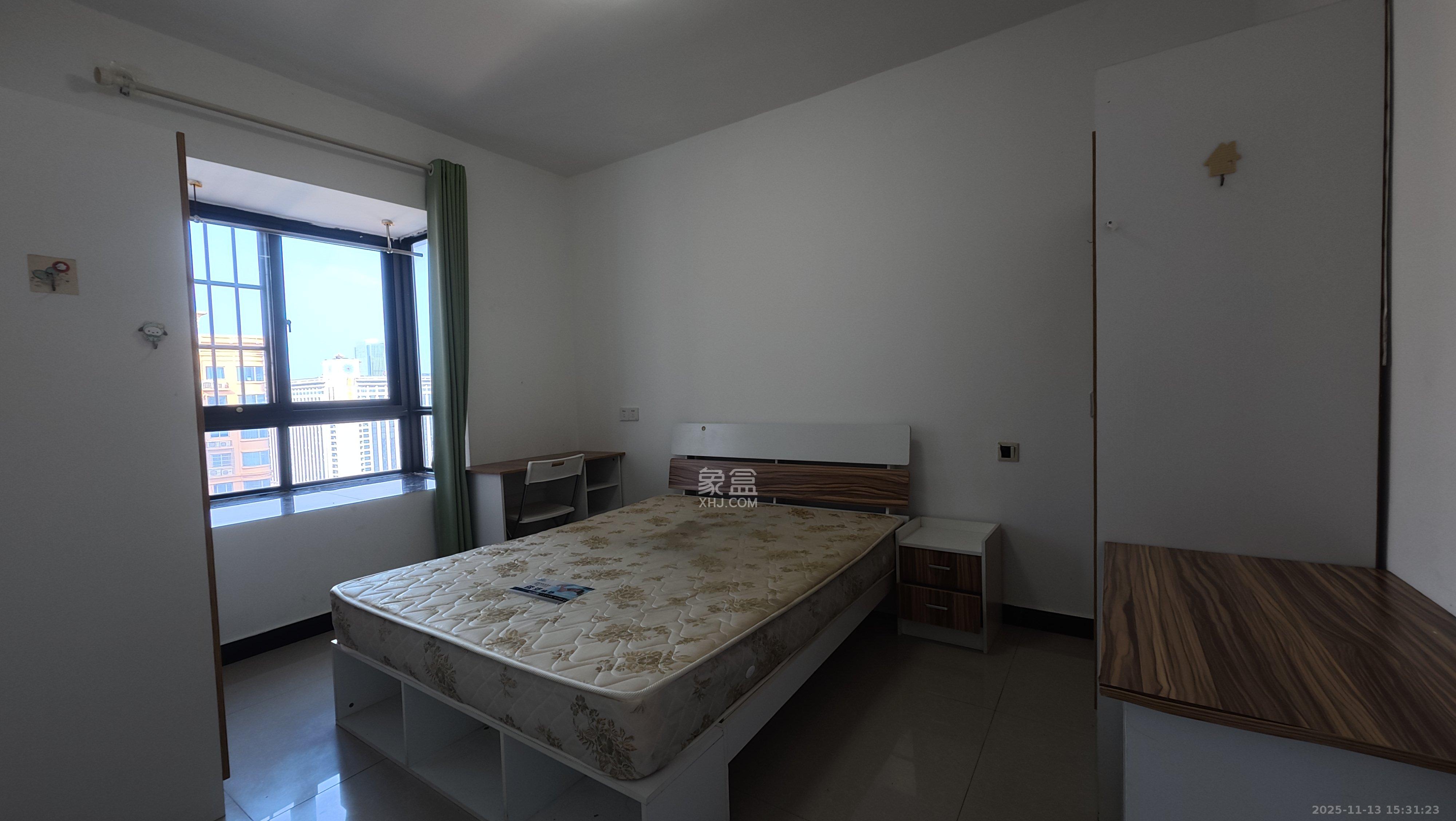 华城广场 2室2厅1卫 2400.0元/月 华城广场 2室2厅1卫 2400.0元/月室内图