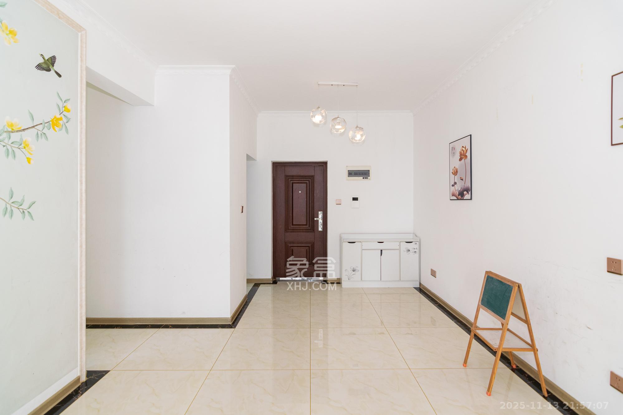 新华联梦想城 3室2厅1卫 82.0万 新华联梦想城 3室2厅1卫 82.0万客厅