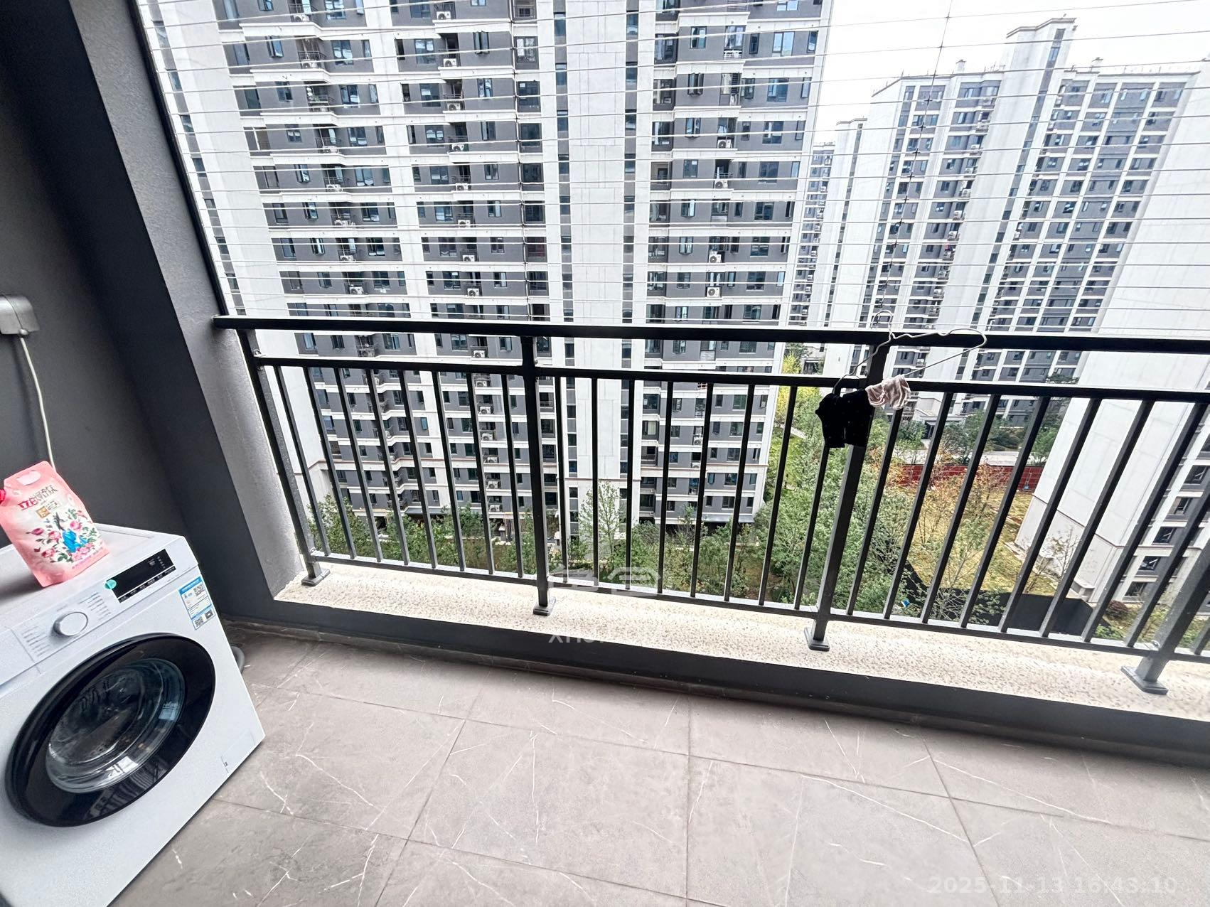 龙湖天璞  3室2厅2卫    4000.0元/月室内图