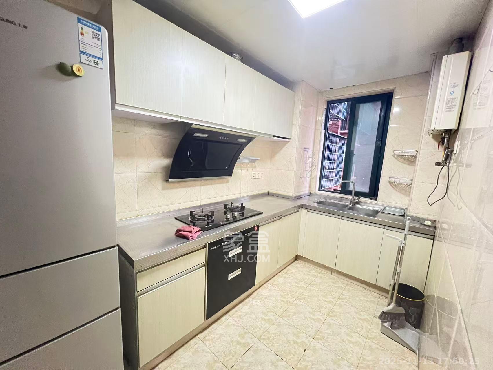 东玺门 1室2厅1卫 2300.0元/月 东玺门 1室2厅1卫 2300.0元/月室内图