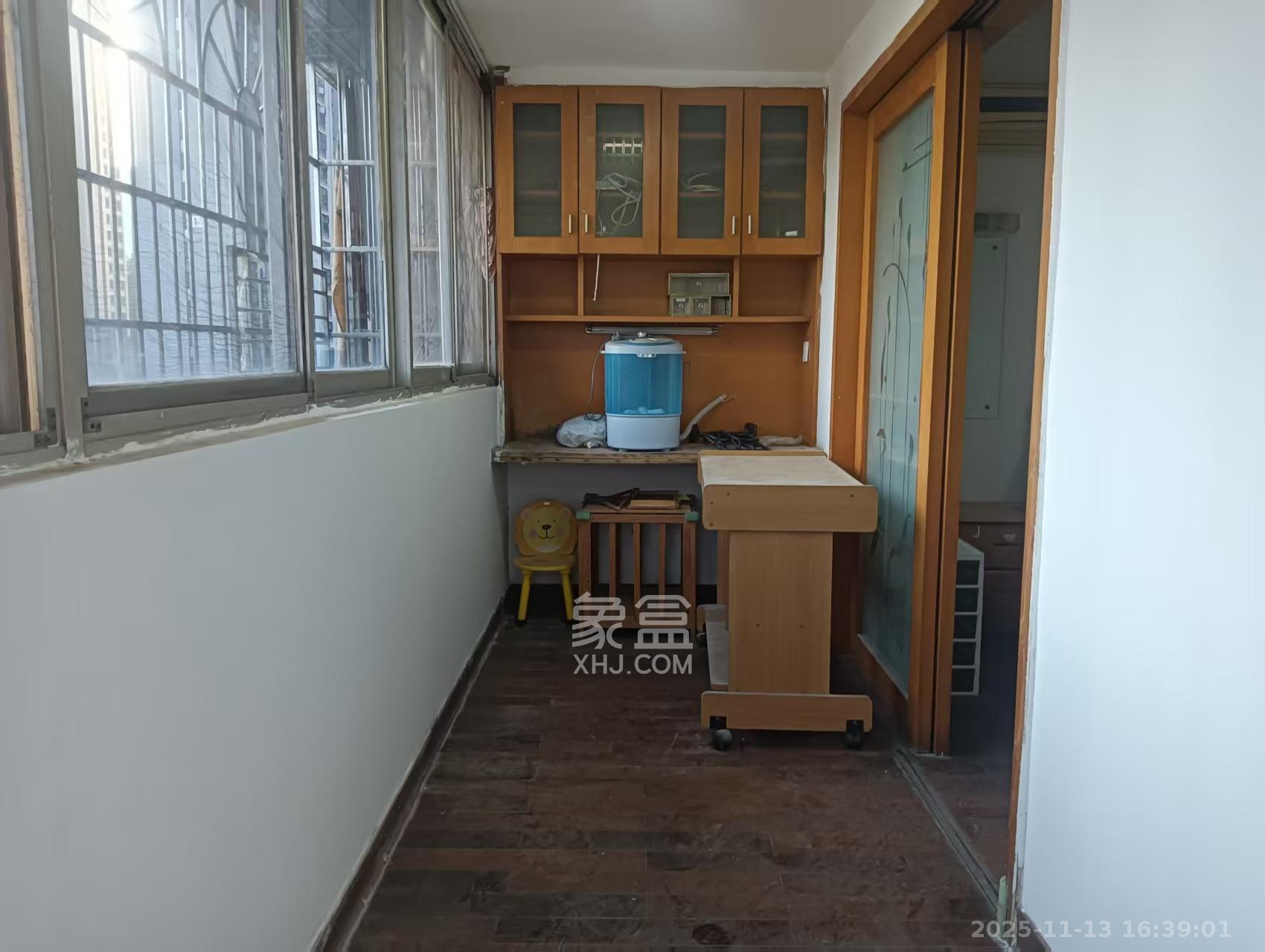 长征花园 3室2厅2卫 1900.0元/月 长征花园 3室2厅2卫 1900.0元/月室内图