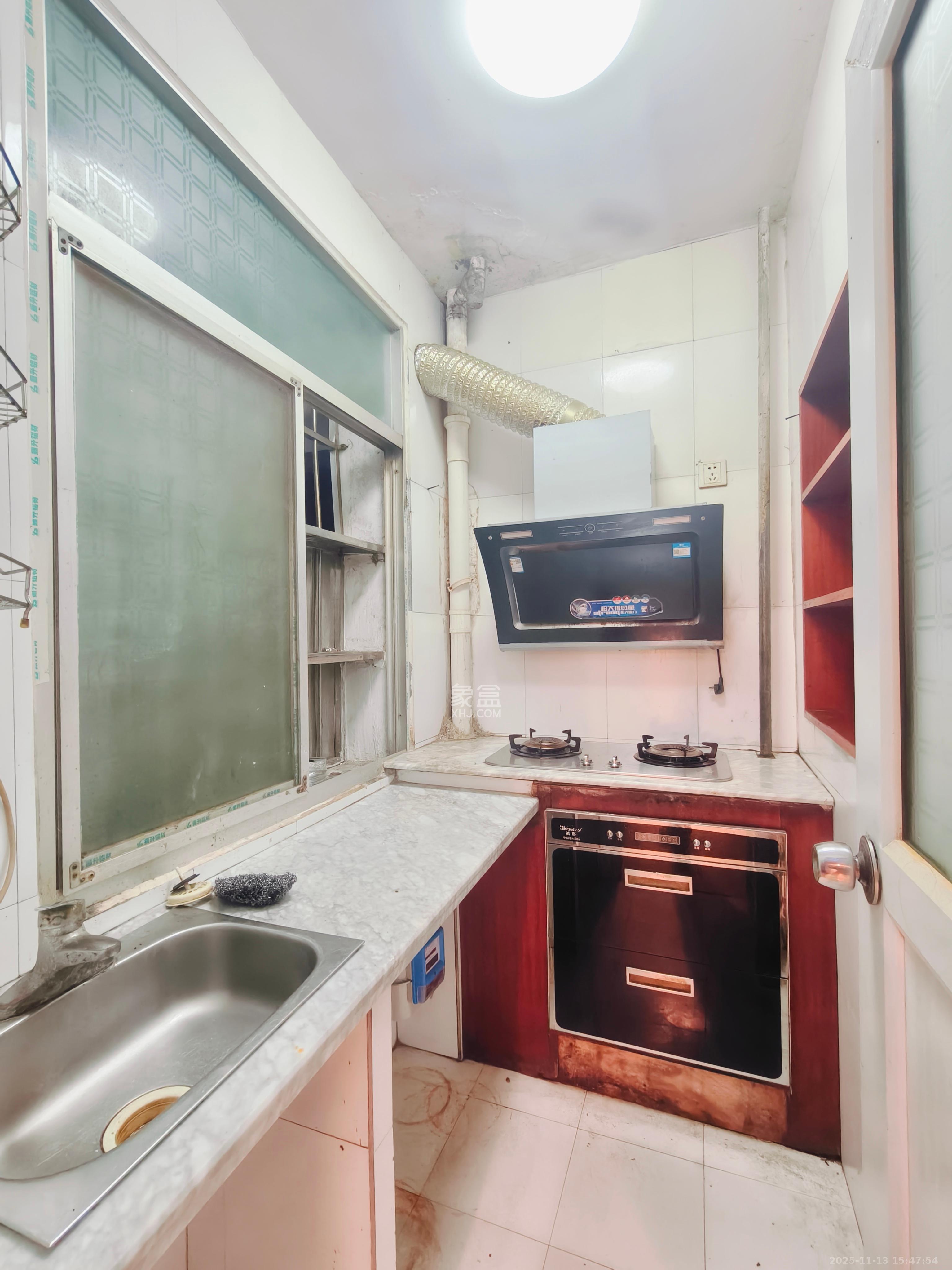 佘家塘、富雅里散盘 1室1厅1卫 1300.0元/月 佘家塘、富雅里散盘 1室1厅1卫 1300.0元/月室内图