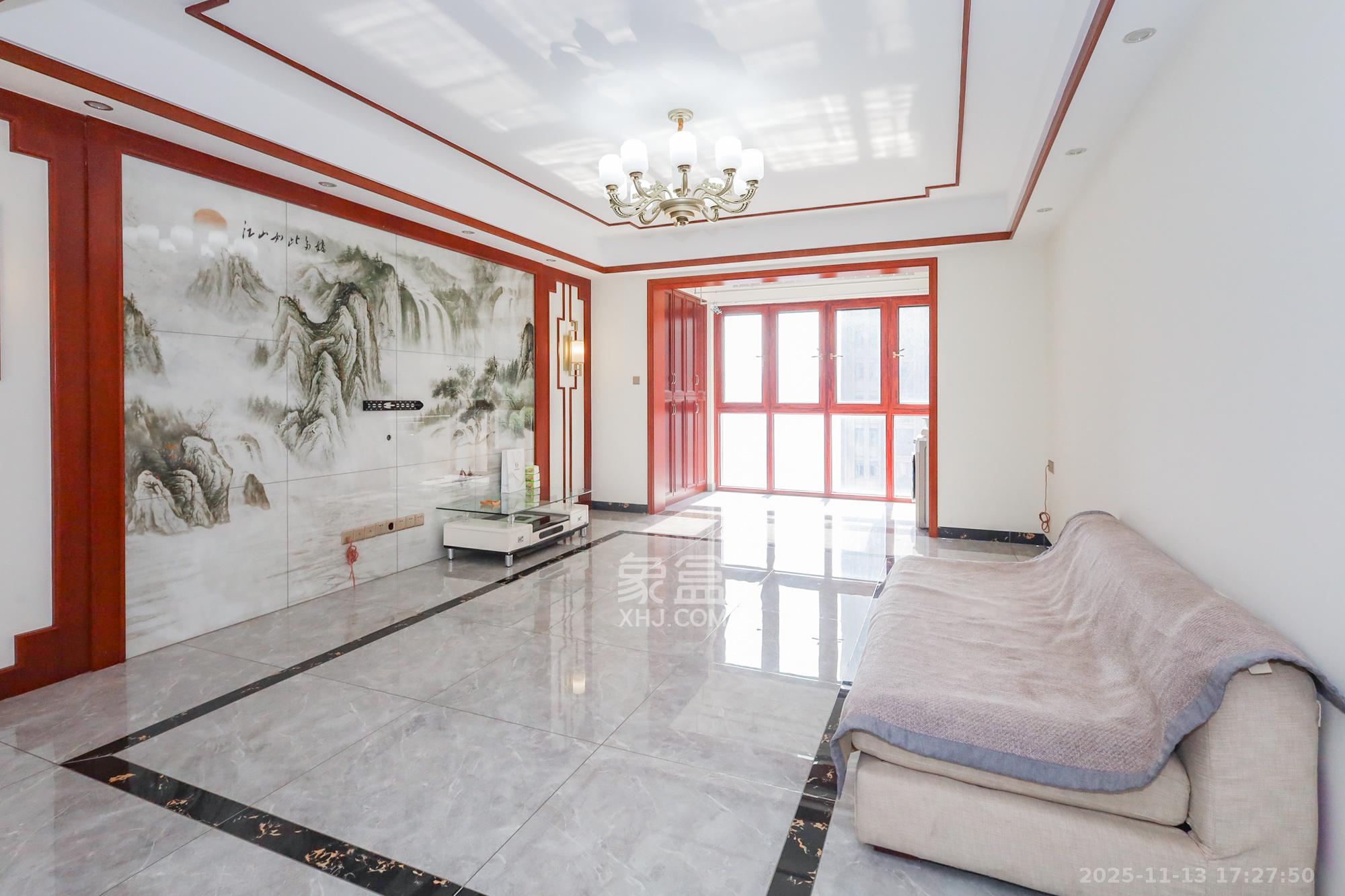 八方小区C区  1室0厅0卫    350.0万客厅