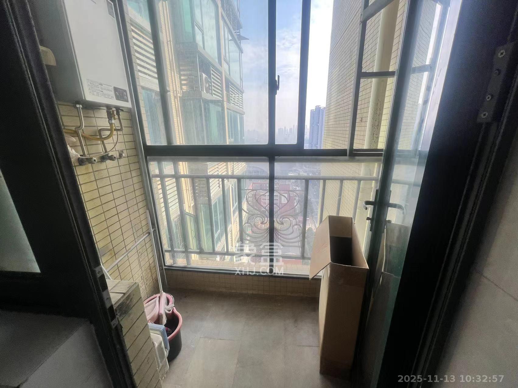 恒大绿洲 3室2厅2卫 2300.0元/月 恒大绿洲 3室2厅2卫 2300.0元/月室内图