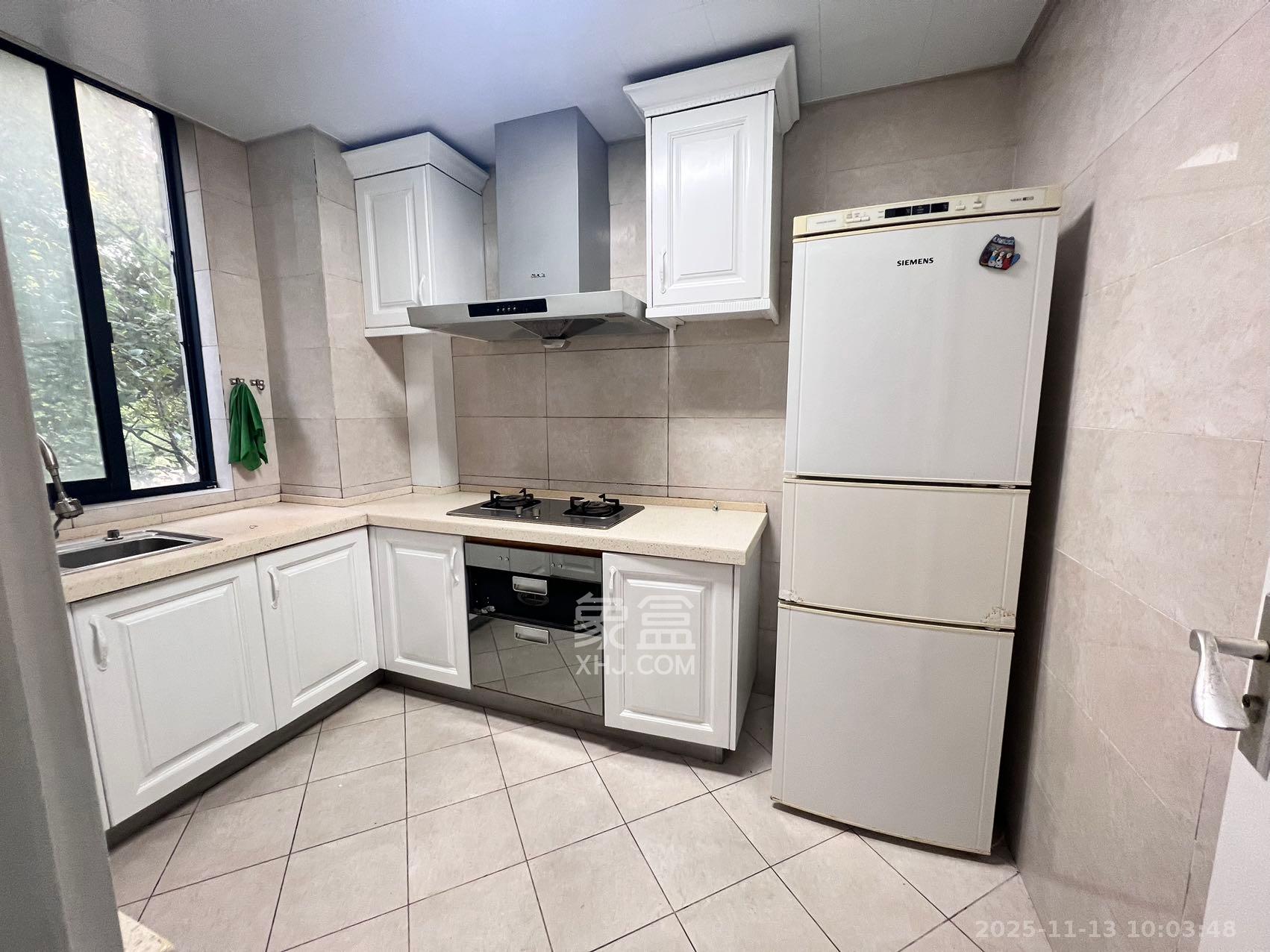 湘江世纪城咏江苑  4室2厅2卫    3000.0元/月室内图