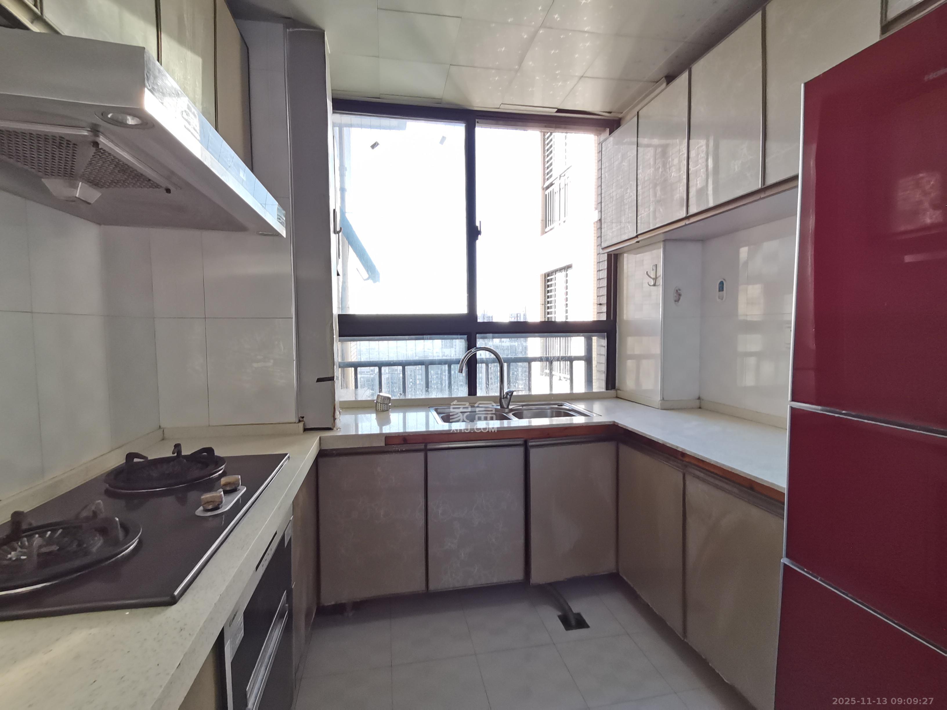 莱茵城 3室2厅1卫 2100.0元/月 莱茵城 3室2厅1卫 2100.0元/月室内图