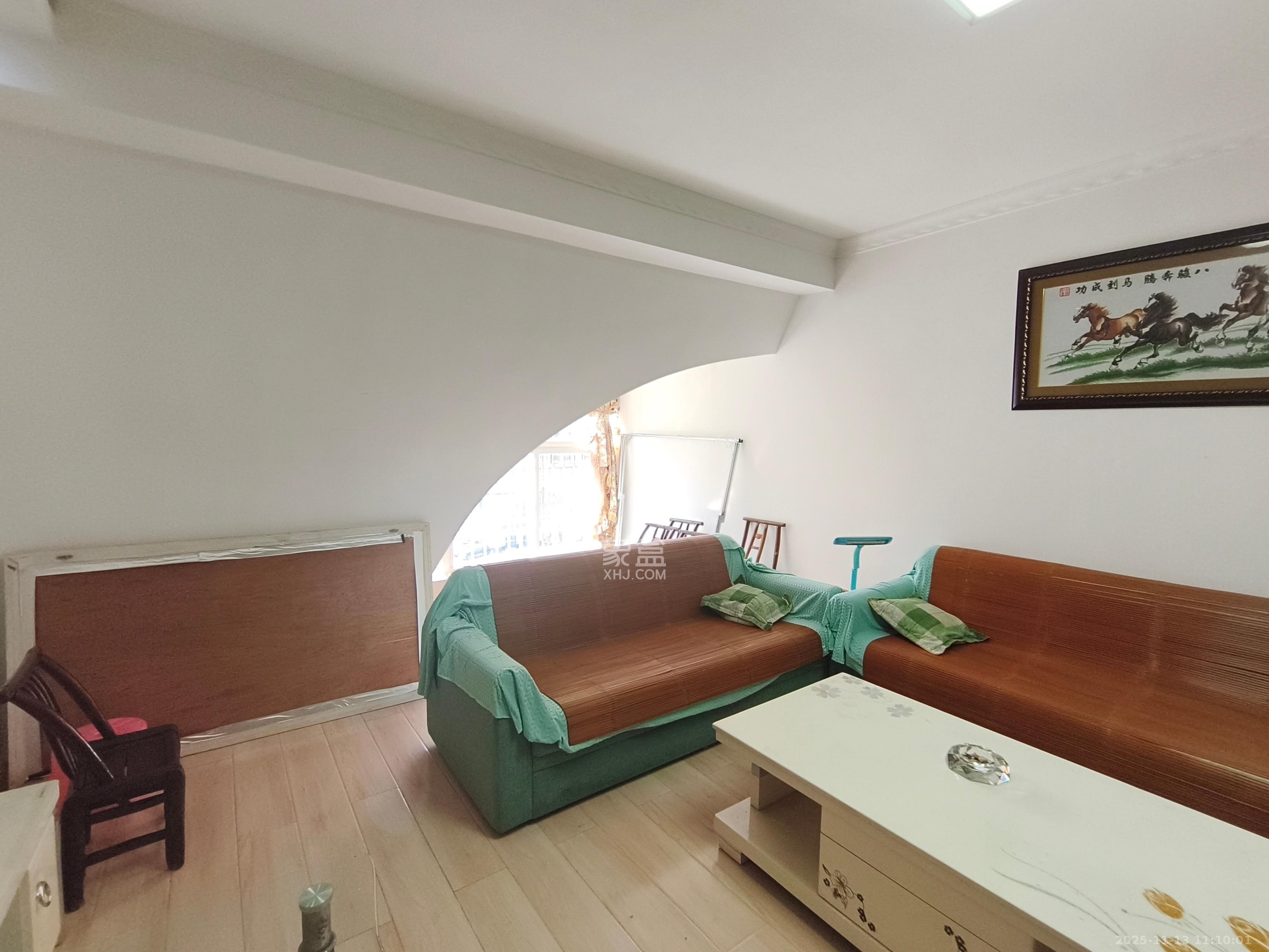 枫林美景  3室2厅1卫    2000.0元/月