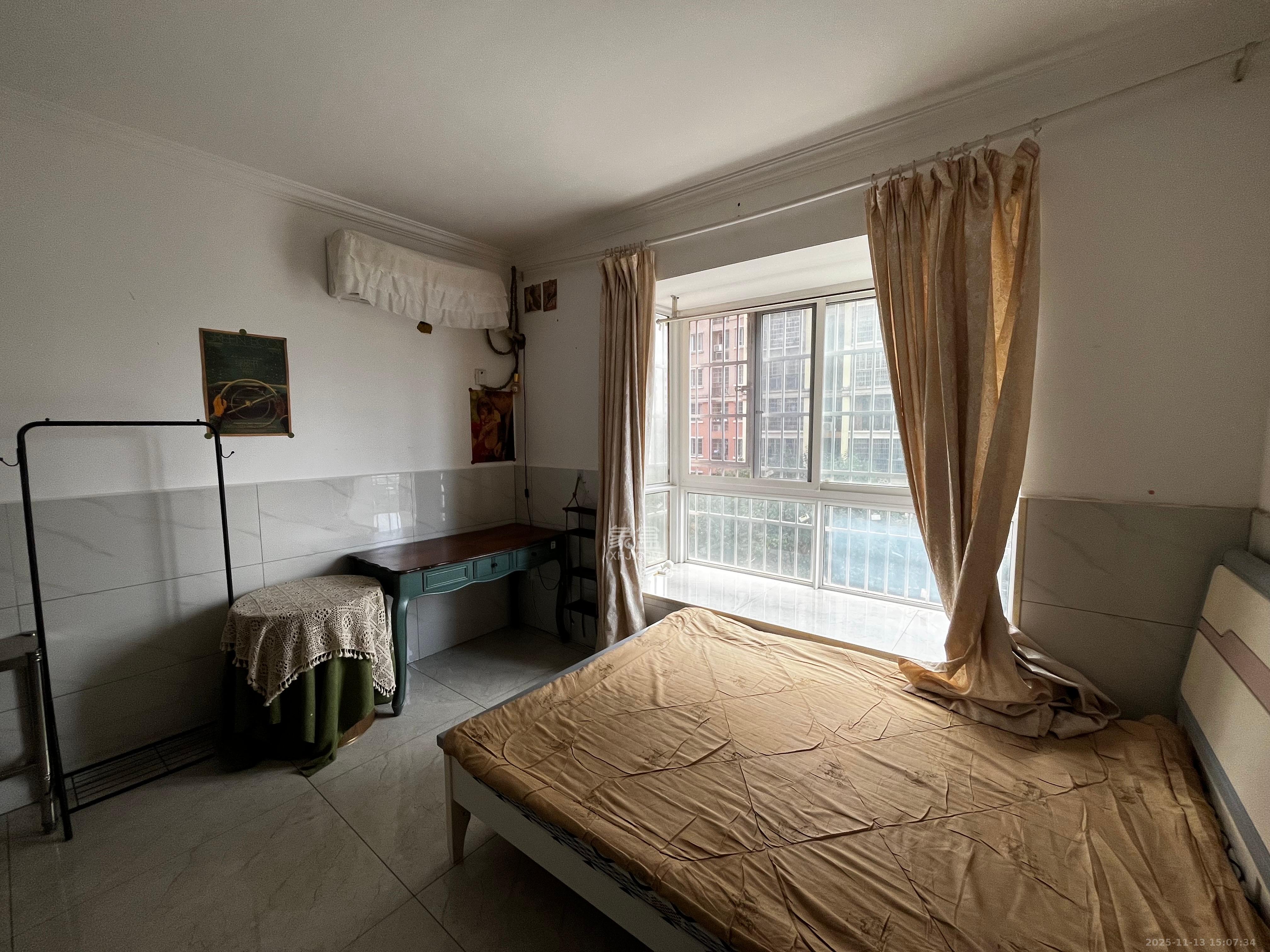 和润园一、二期  1室1厅1卫    1300.0元/月室内图