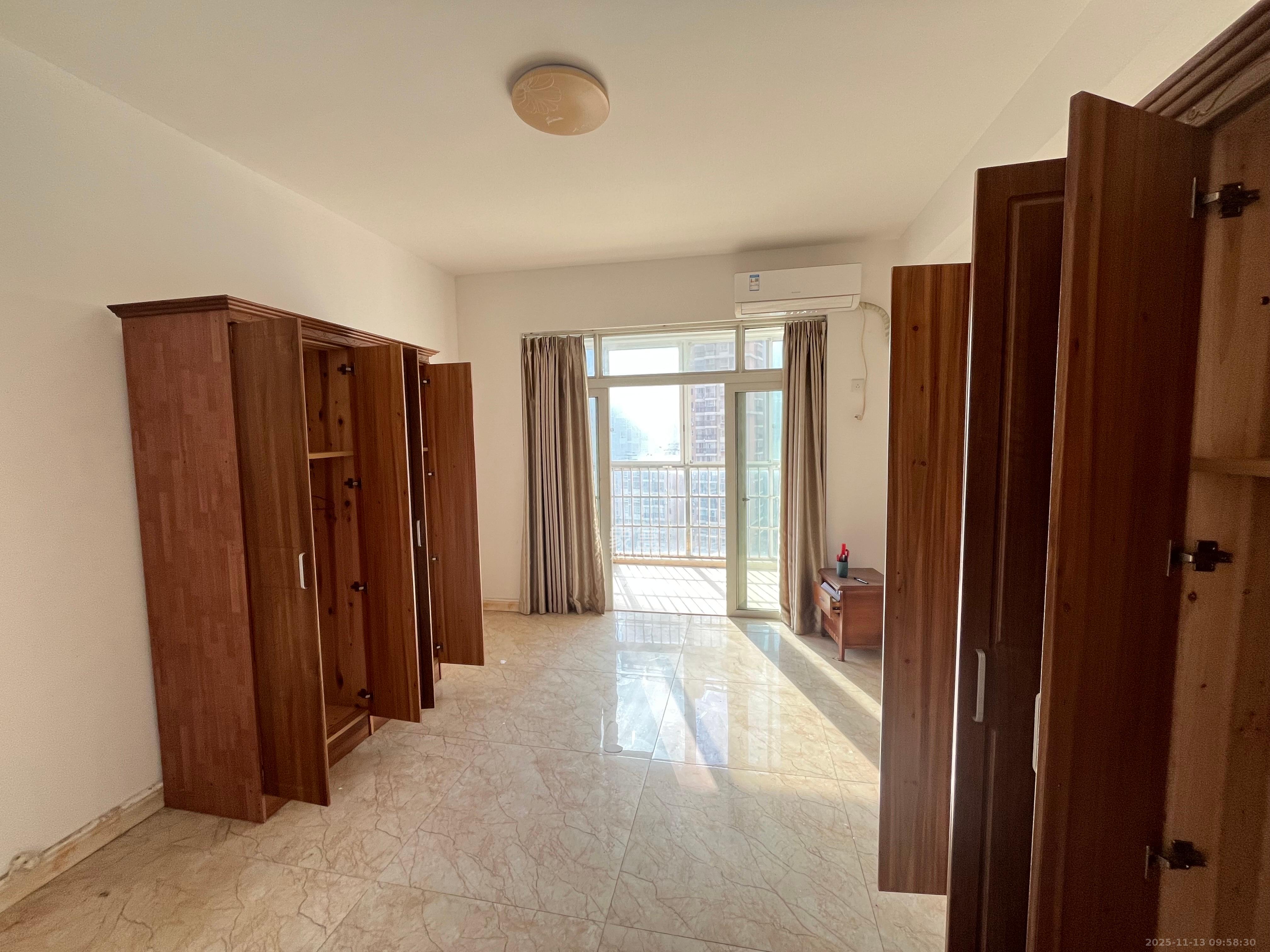 中房F联邦  4室2厅2卫    2800.0元/月室内图