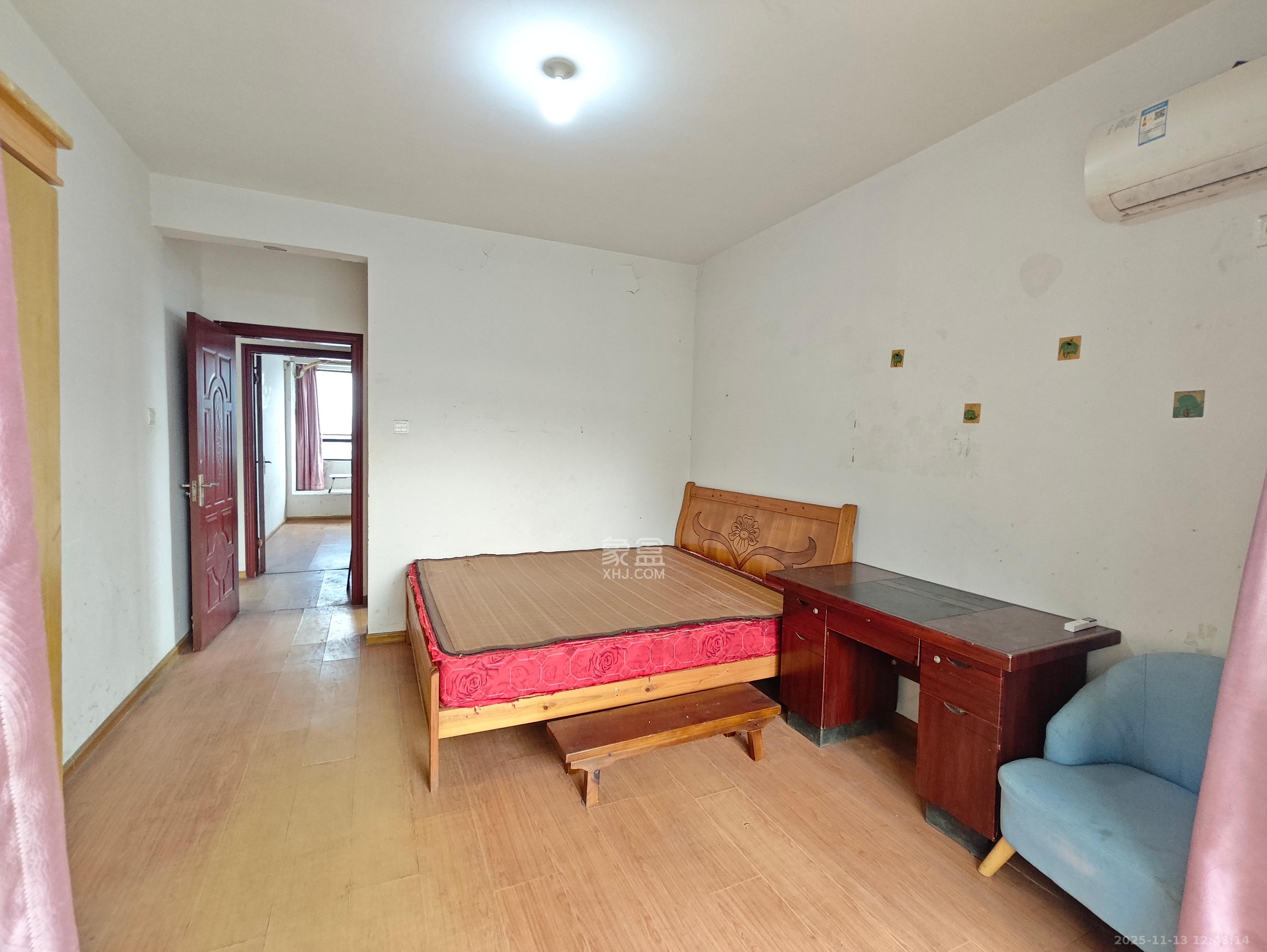 长大卧琥  3室2厅2卫    2000.0元/月室内图
