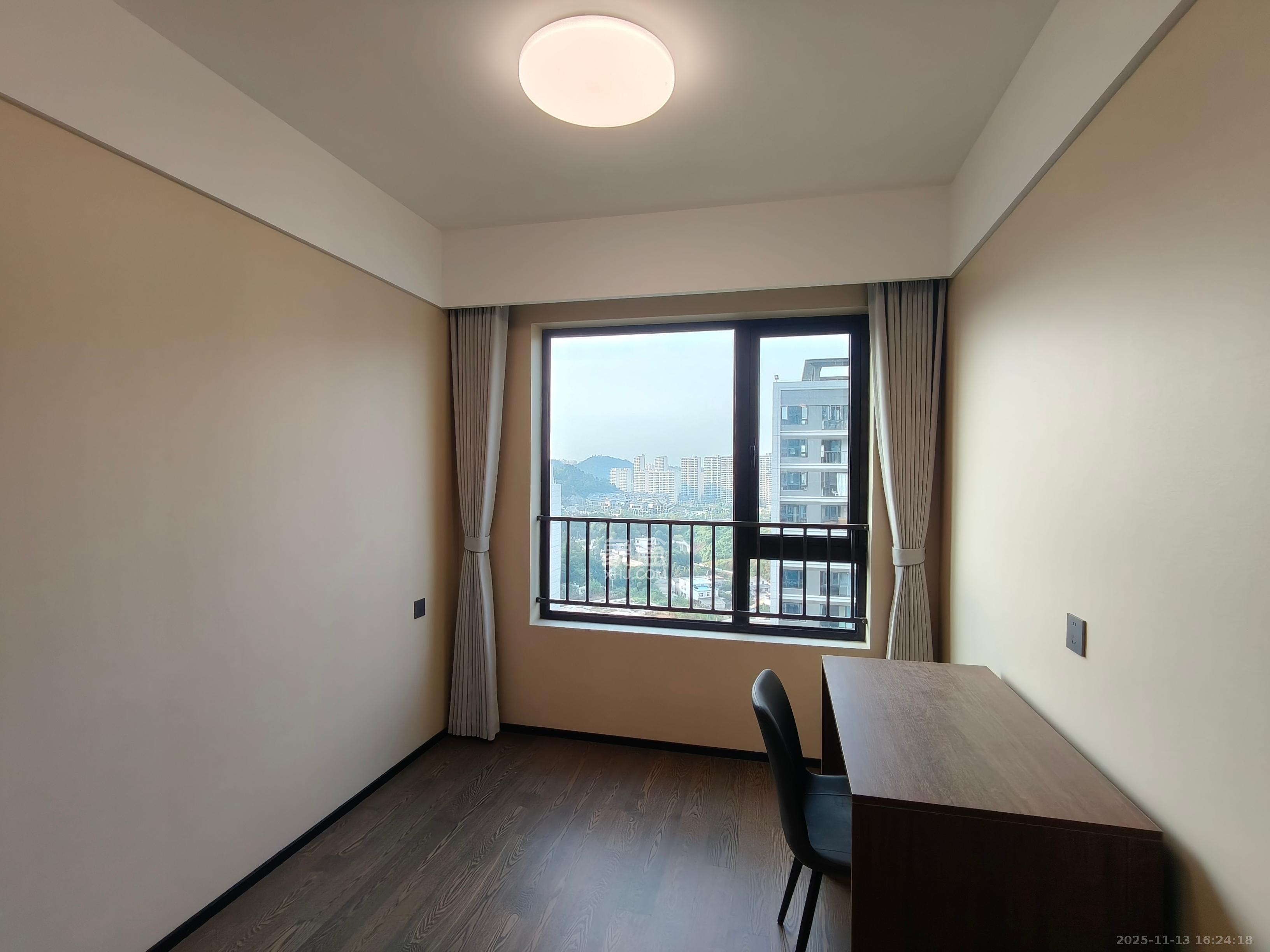 万科森林公园  4室2厅2卫    4000.0元/月室内图