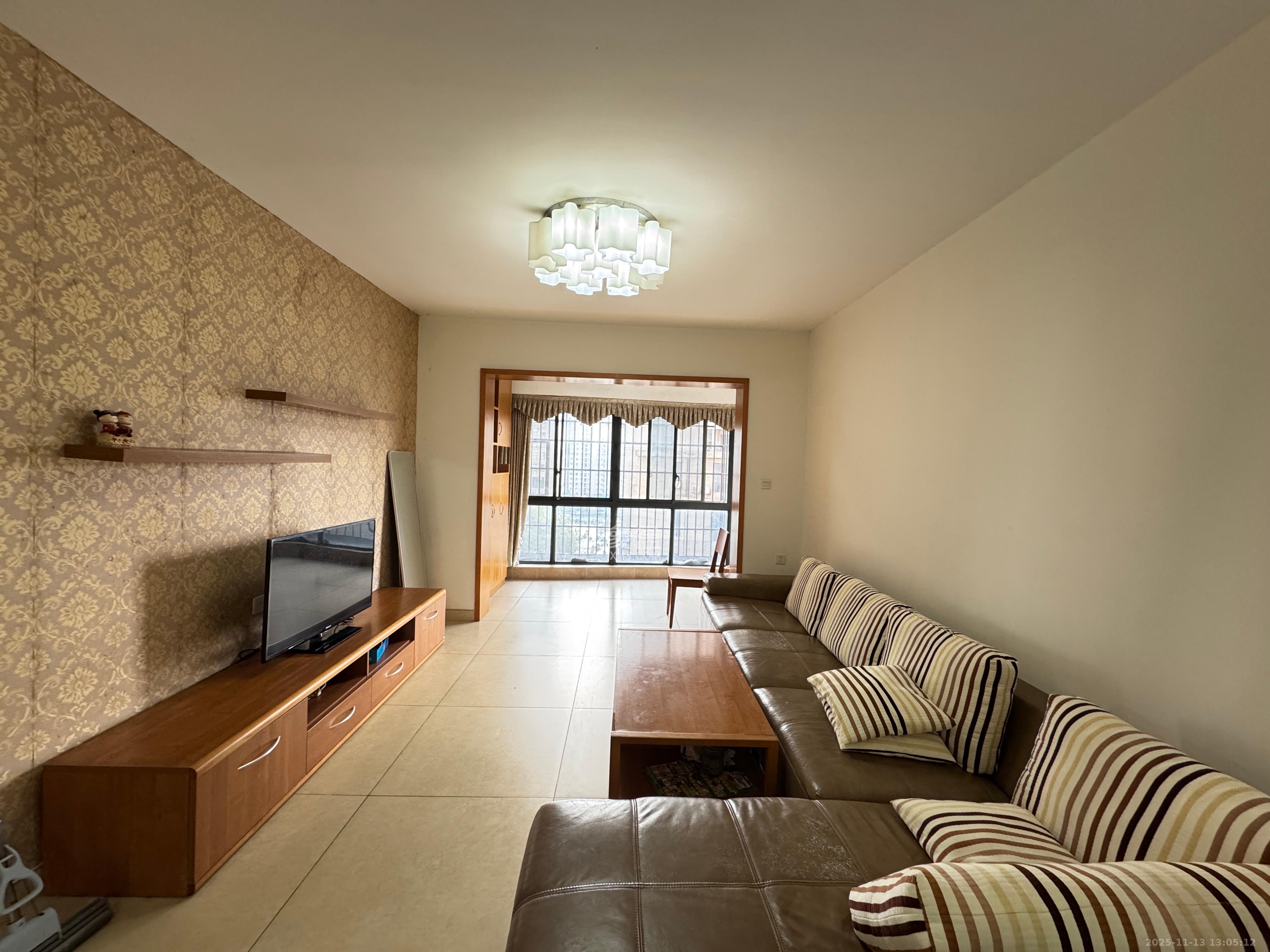 保利麓谷林语C区  2室1厅1卫    2300.0元/月室内图