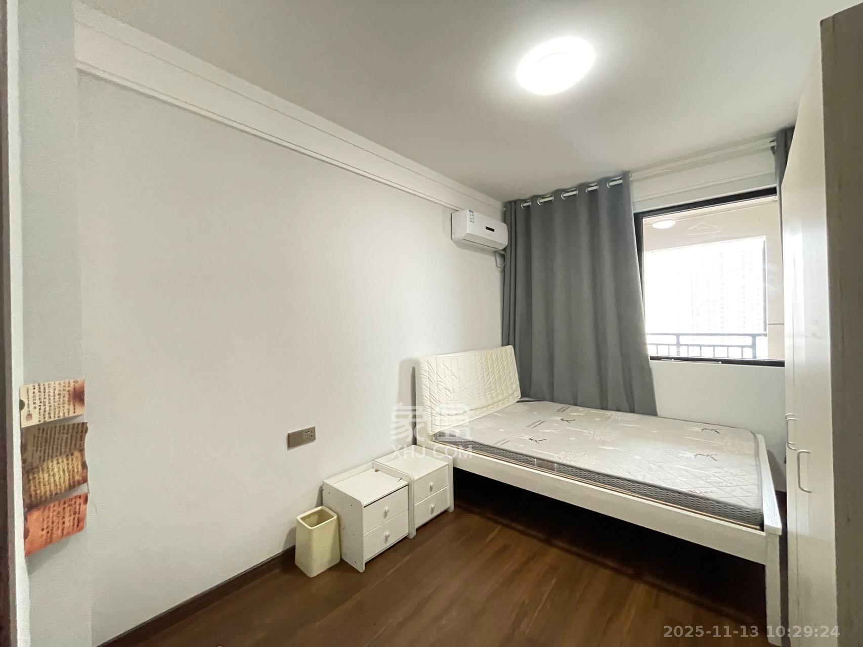 中国铁建金色蓝庭  3室2厅2卫    3200.0元/月室内图